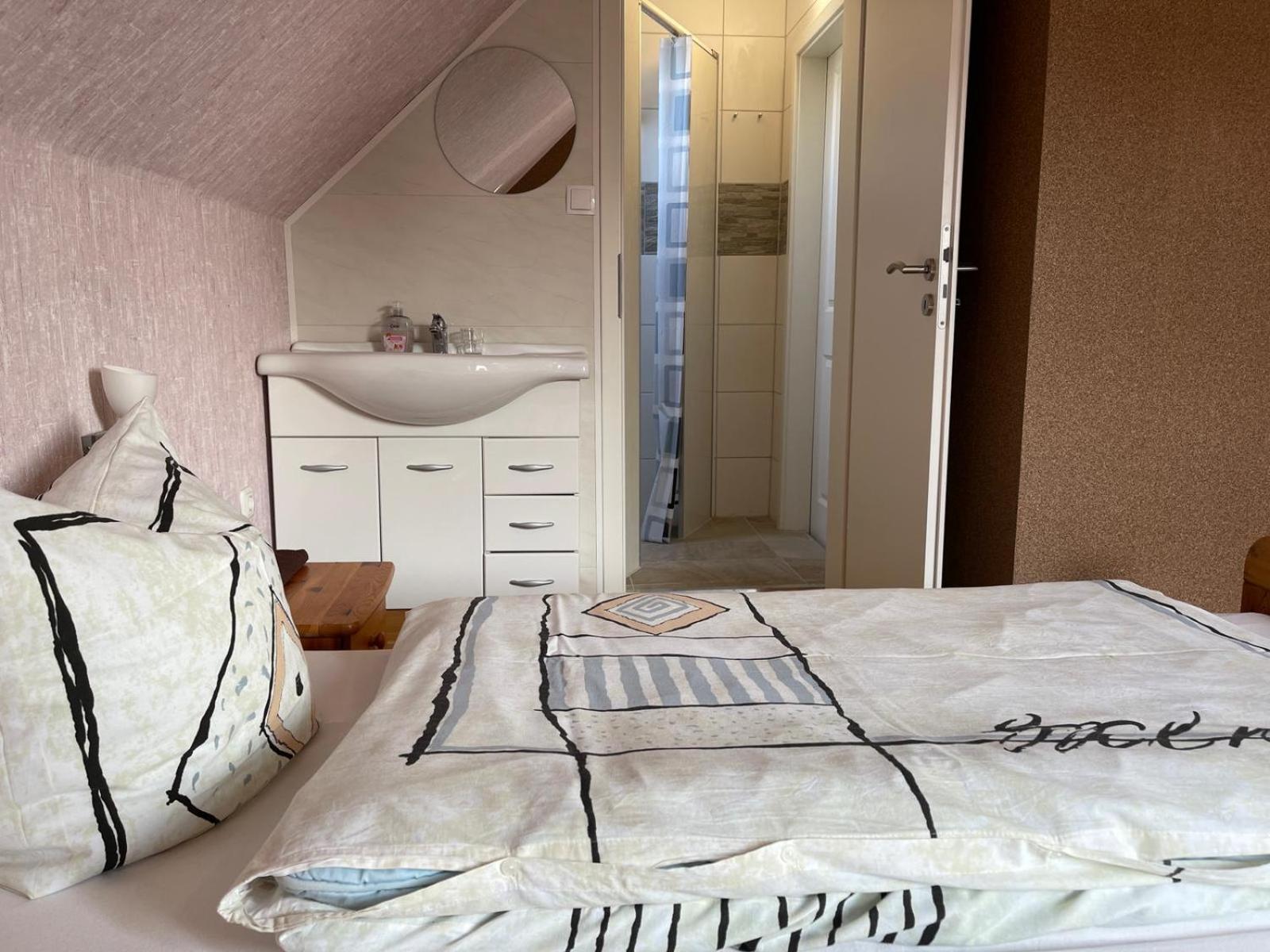 Double Room - Photo 19