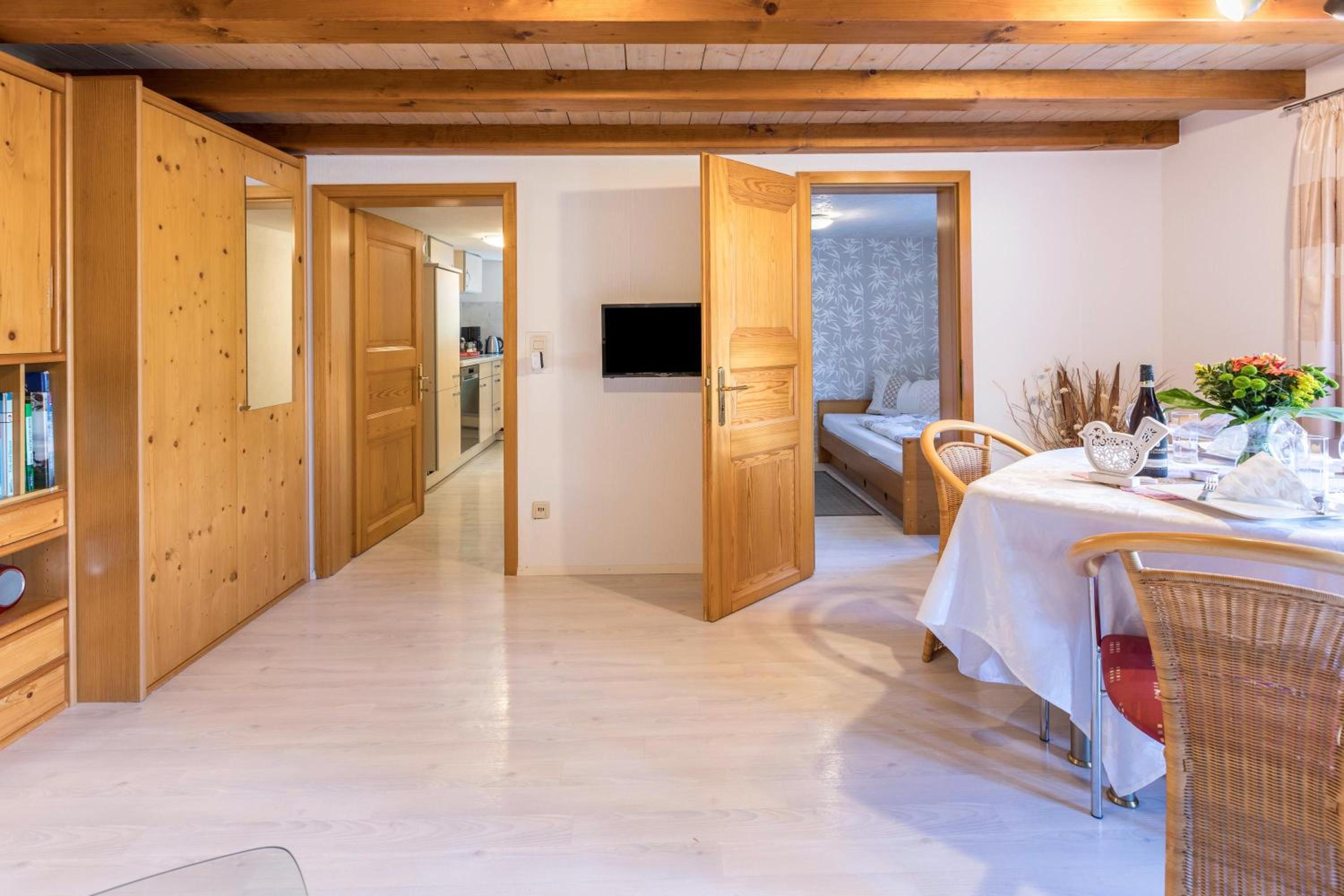 One-Bedroom Apartment with Garden View photo 1