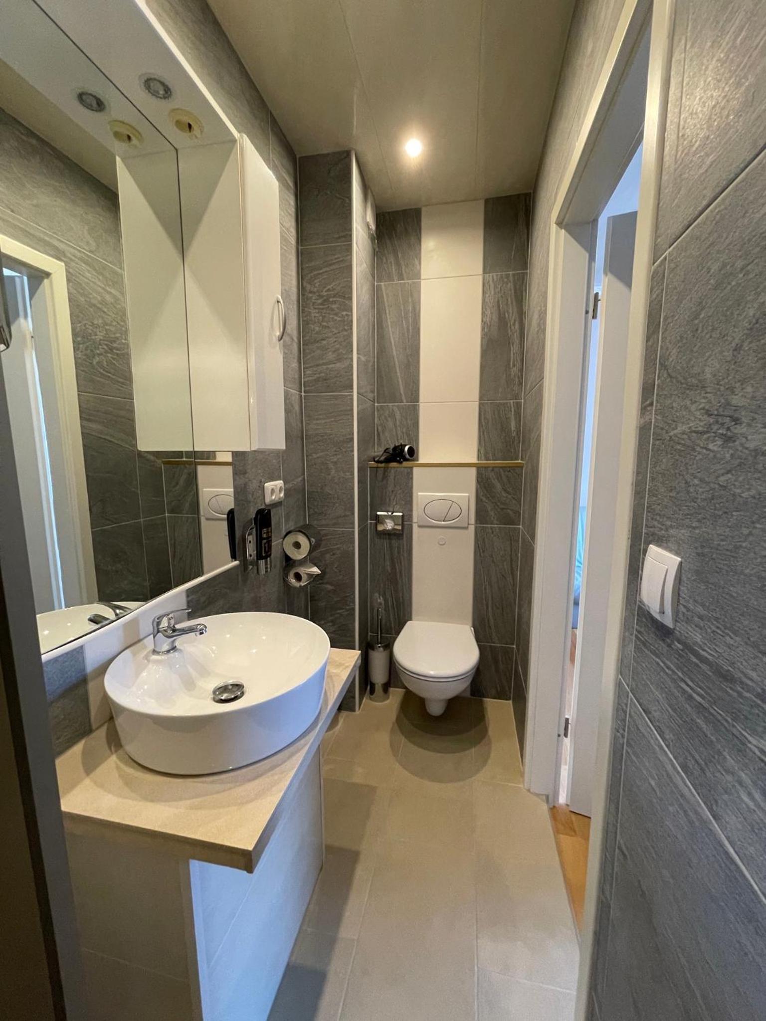 Double Room - Photo 30