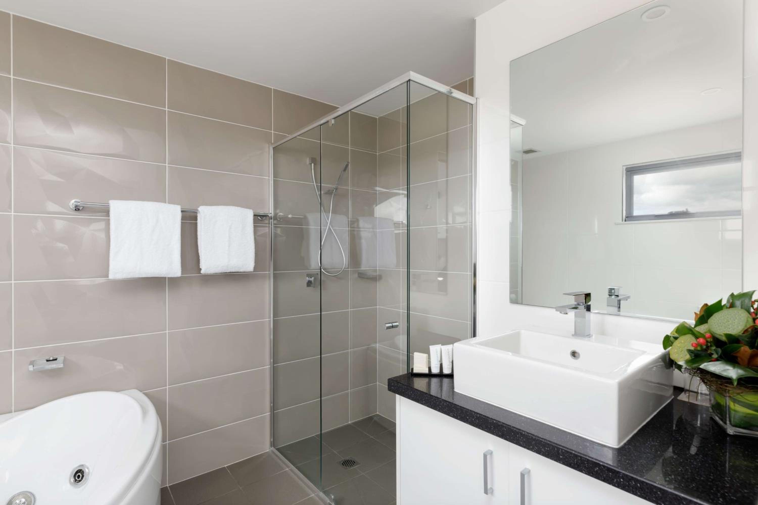 Three-Bedroom Apartment - Photo 4