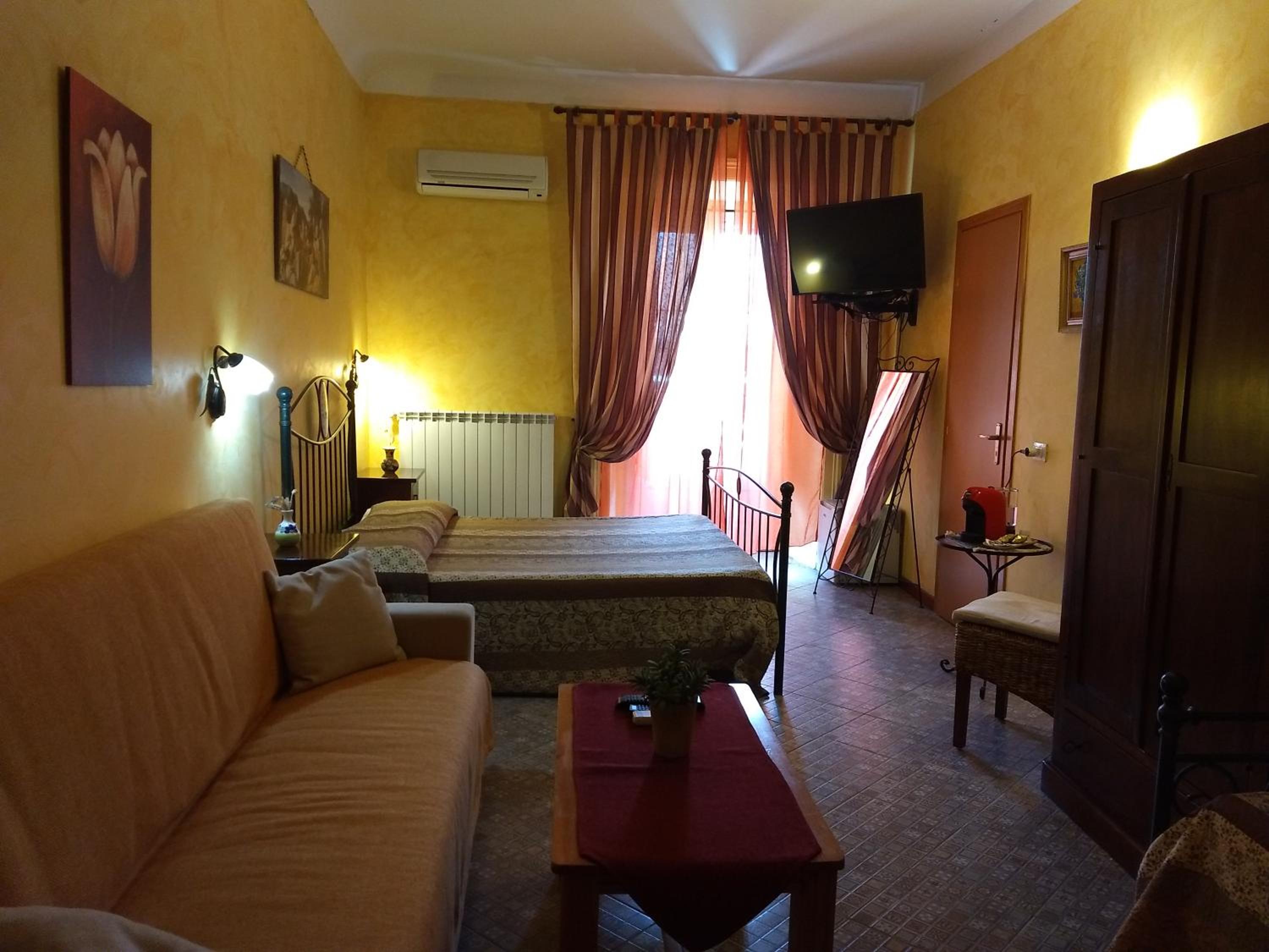 Triple Room with Private Bathroom