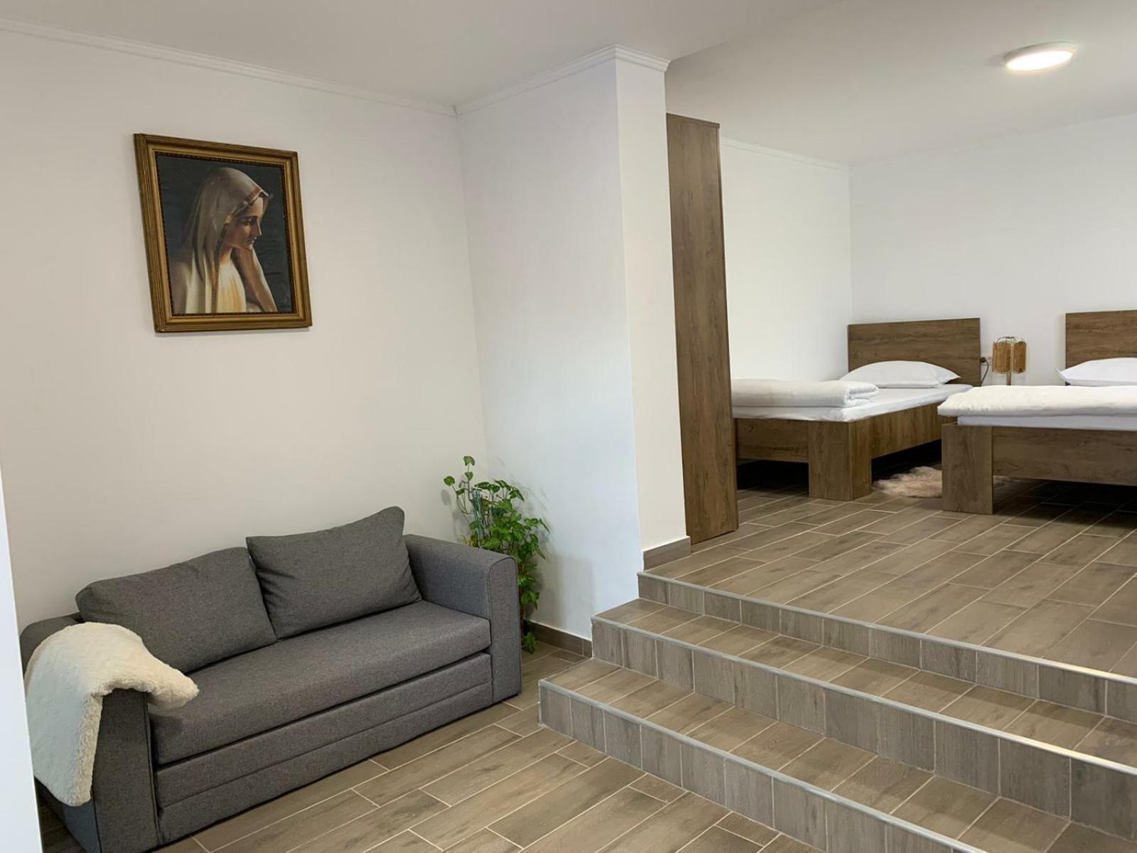 Apartment with Lake View - Photo 11