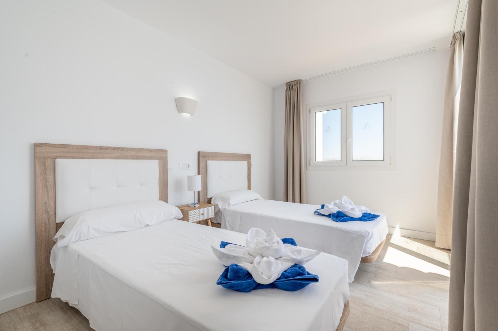 Superior One-Bedroom Apartment With Sea View thumbnail 6