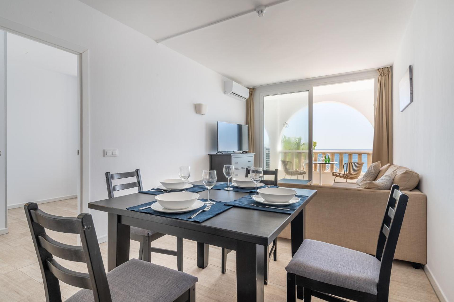 One-Bedroom Apartment with Sea View thumbnail 6