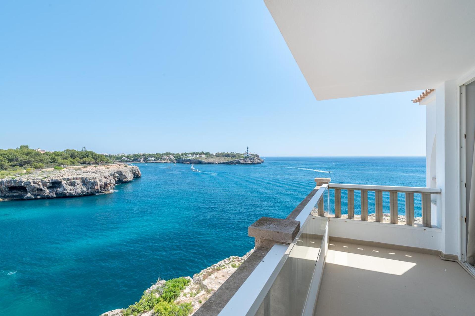One-Bedroom Apartment with Sea View