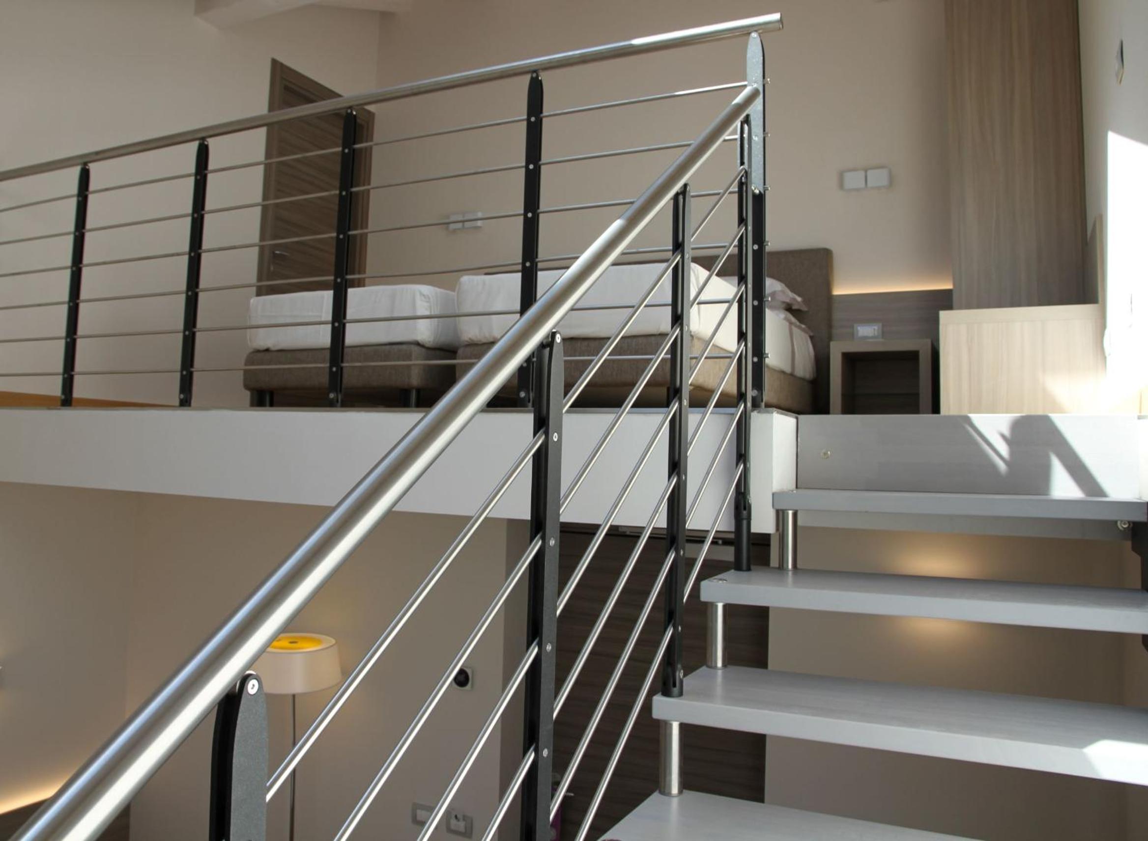Family Room - Split Level - Photo 7
