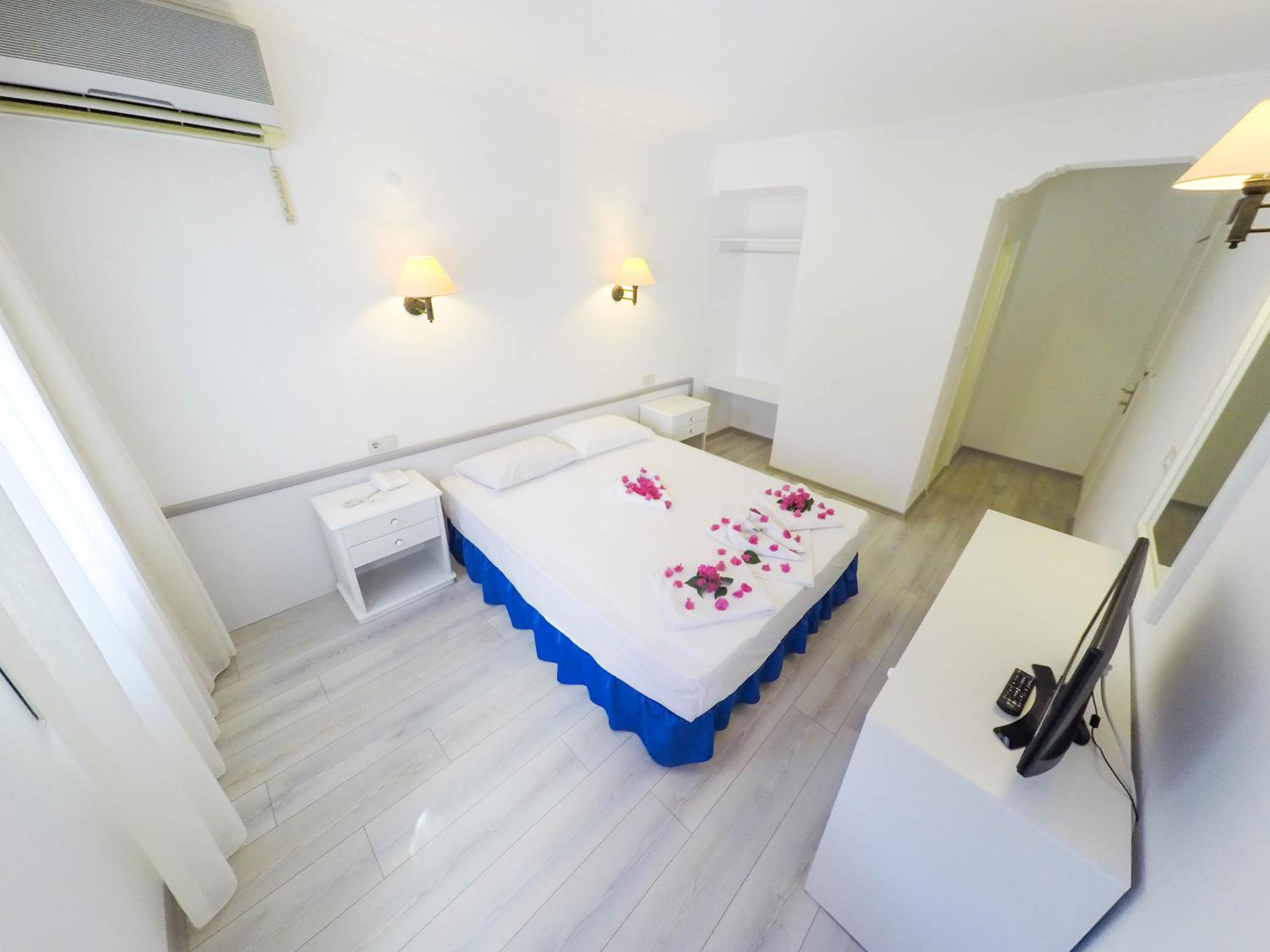 Economy Double Room - Photo 5