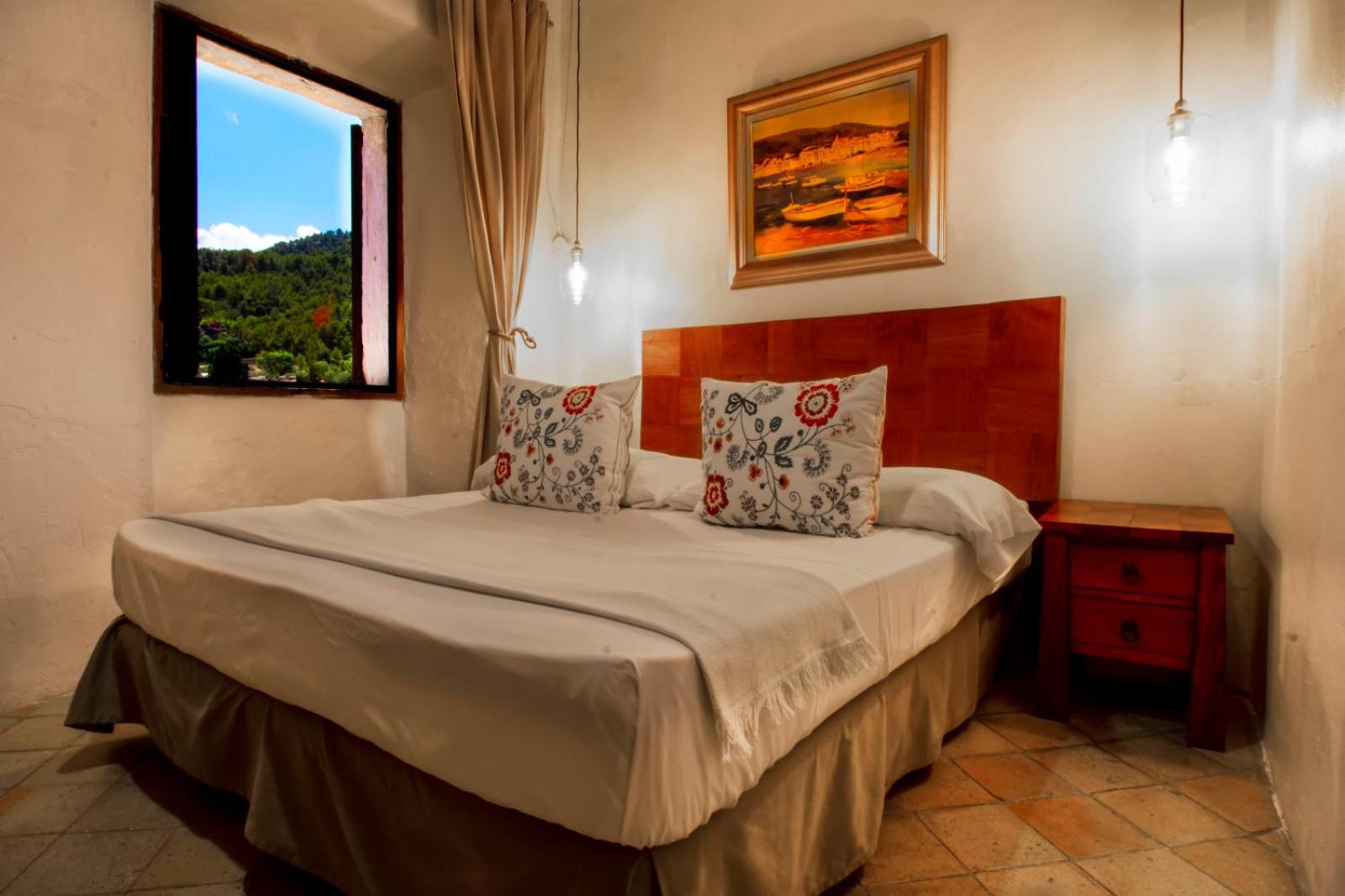 Standard Double Room - Photo 2