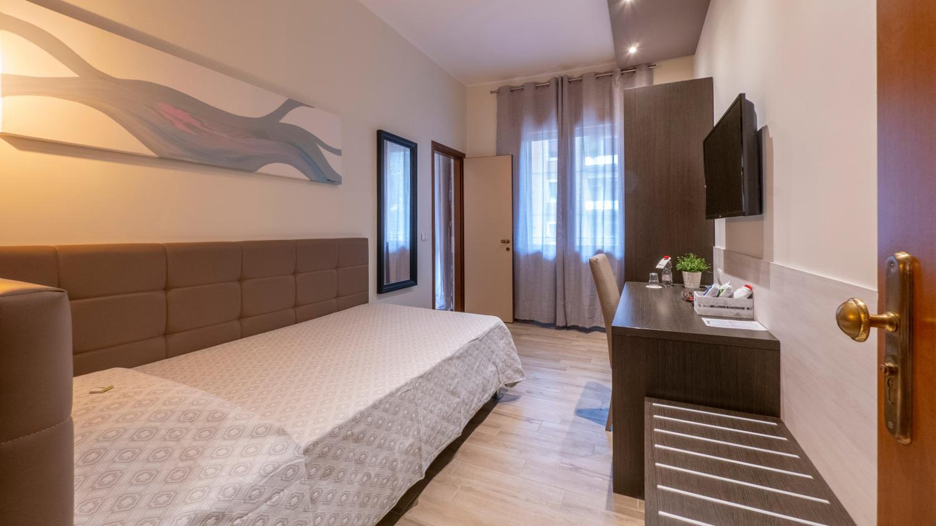 Single Room photo 1