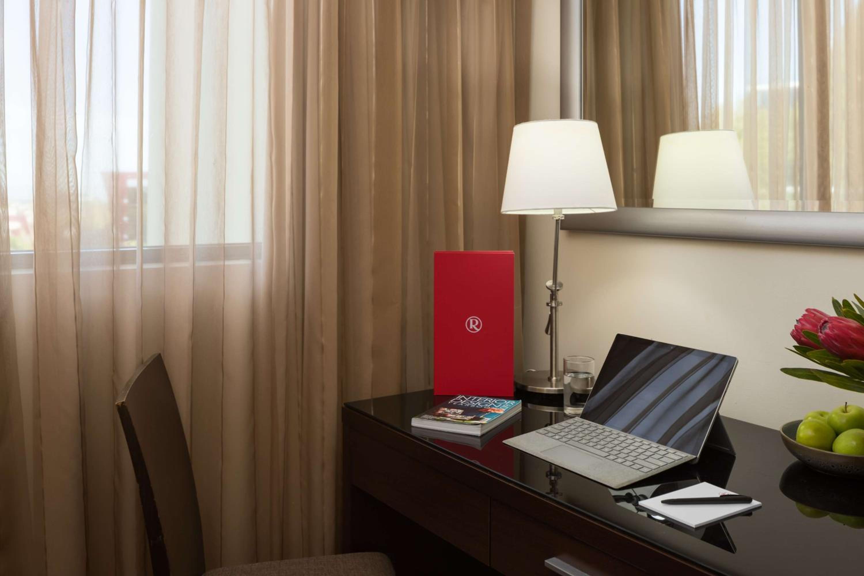 Superior Room with 2 Double Beds - Photo 3