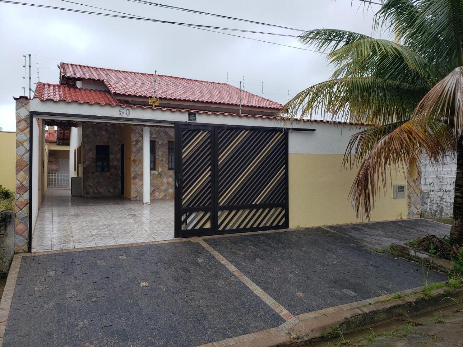 Three-Bedroom House photo 2