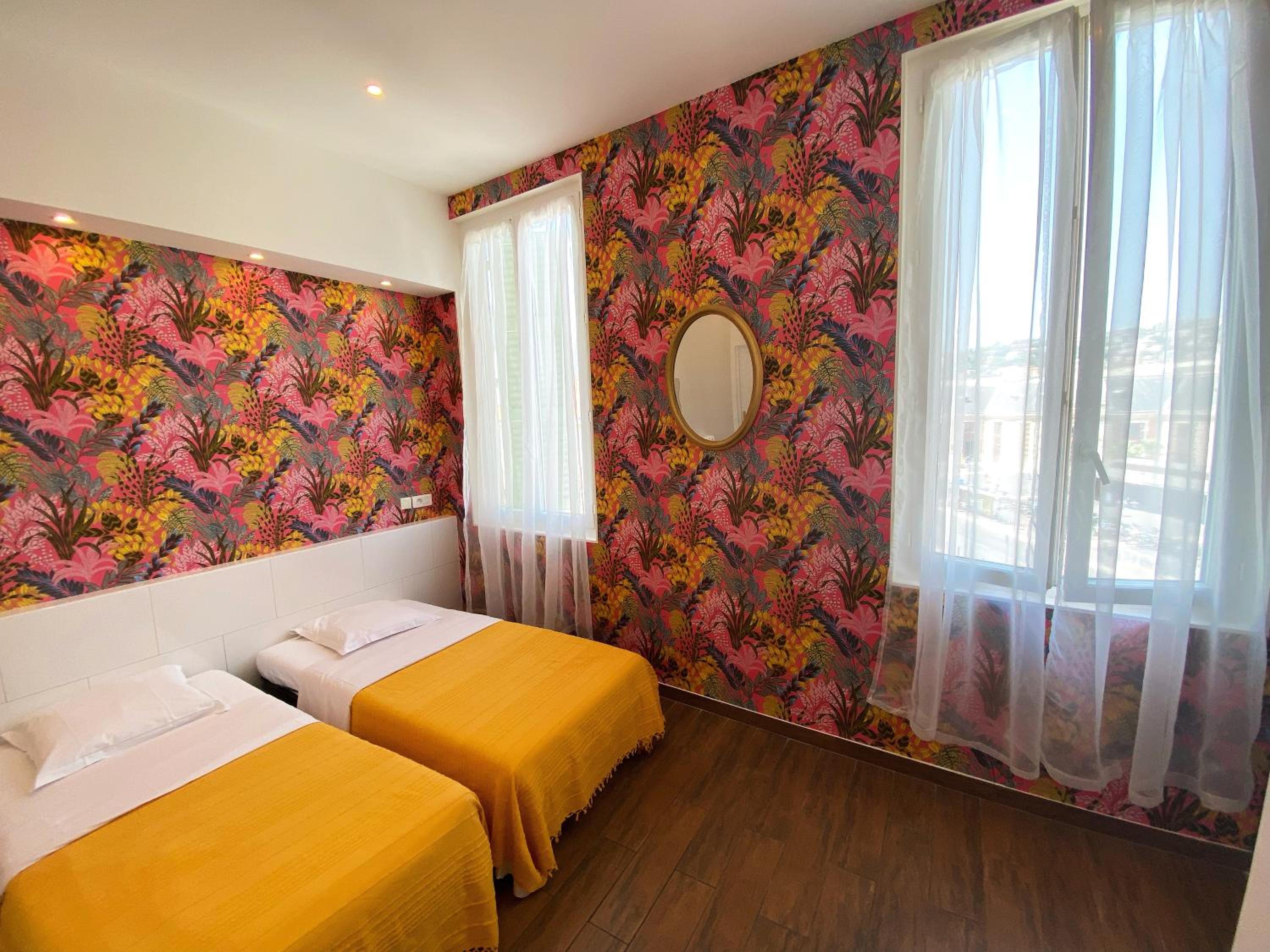 Twin Room - Photo 1