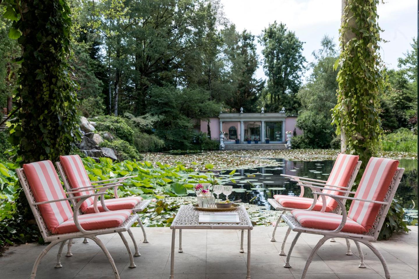 Villa photo 2