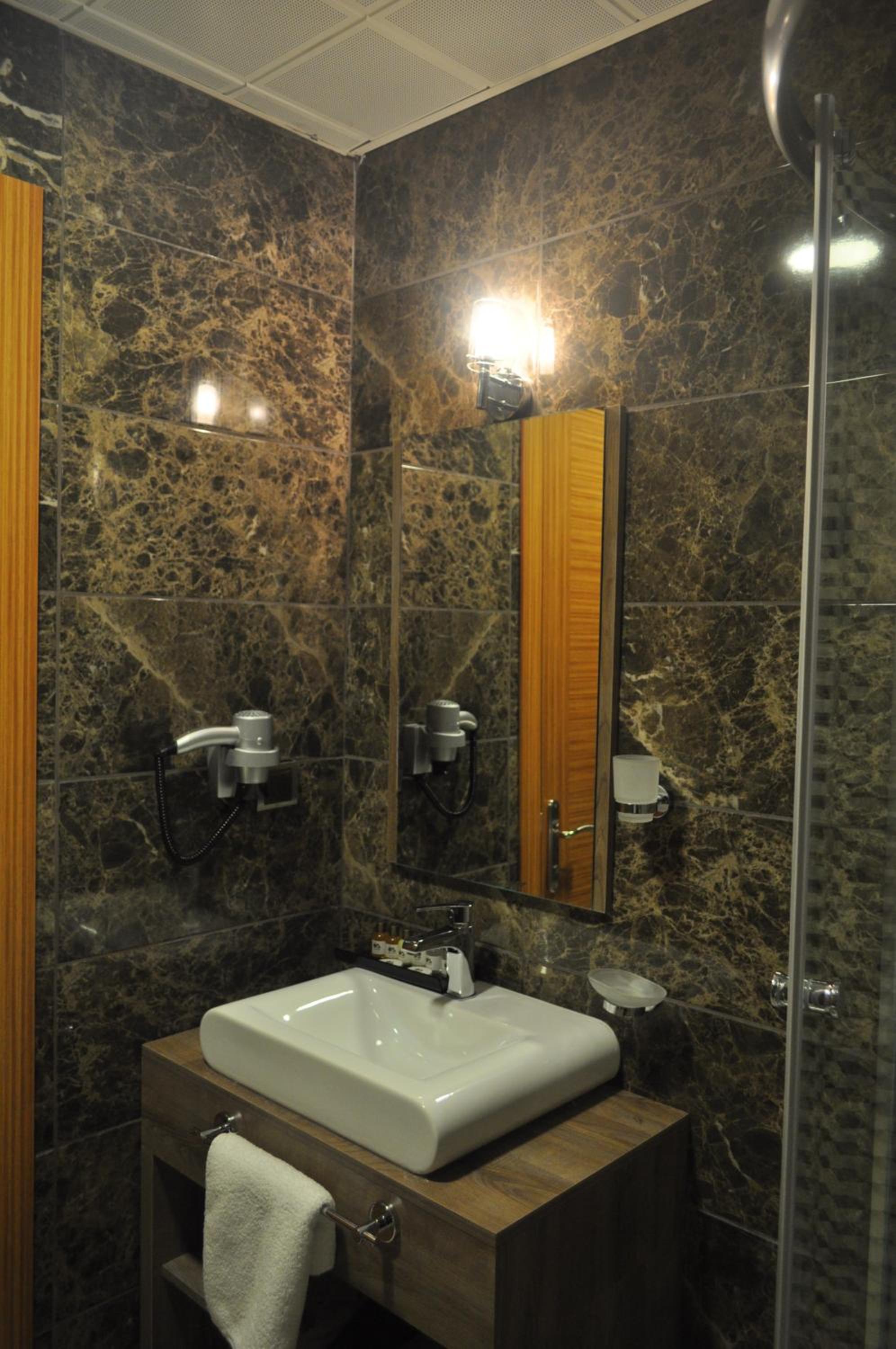 Classic Triple Room photo 2