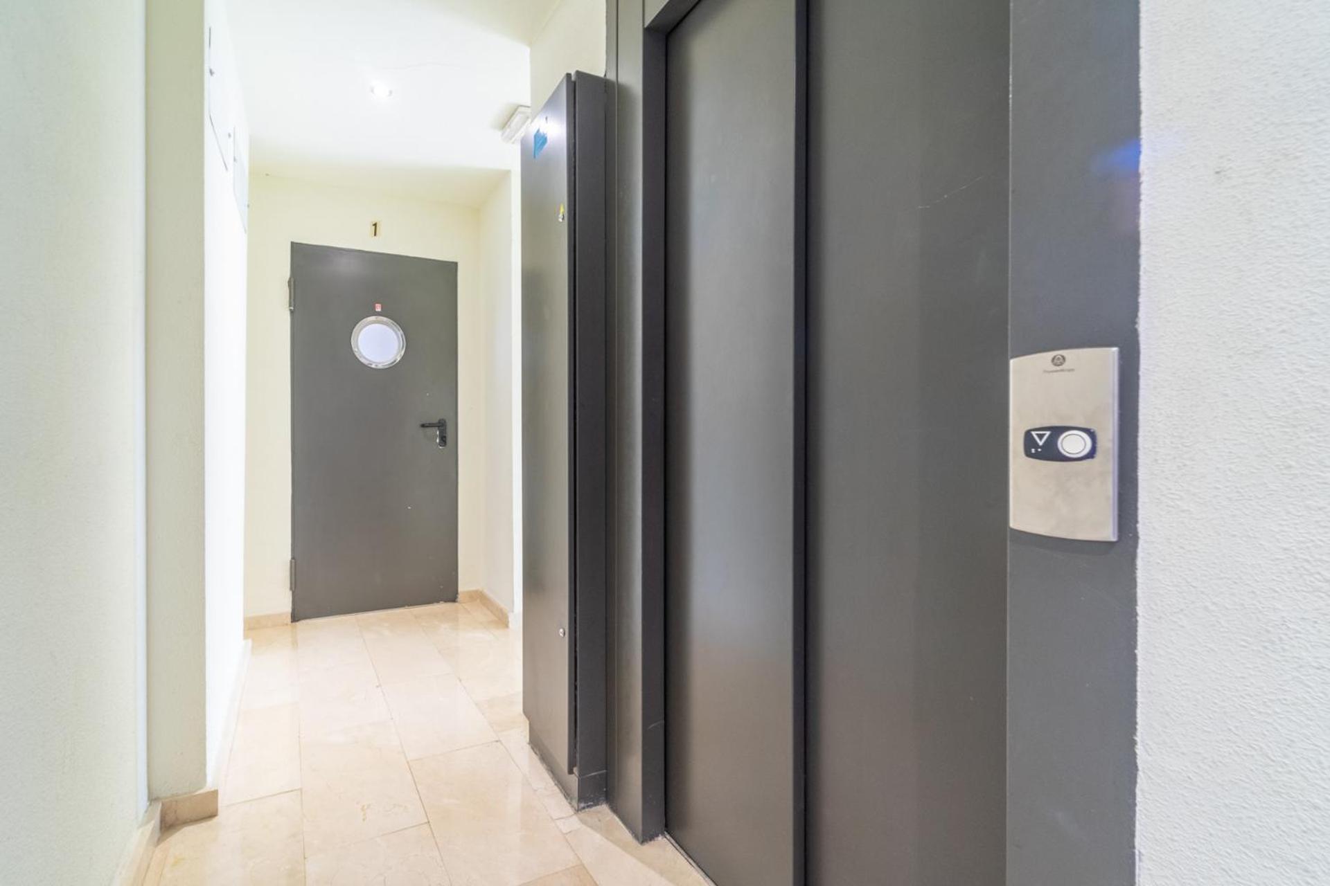 Penthouse Apartment - Photo 31