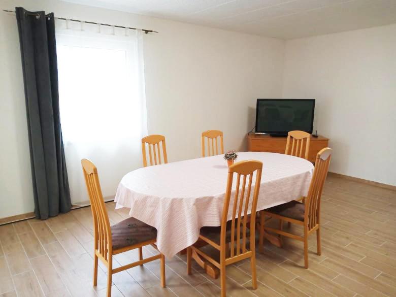 Apartment photo 2