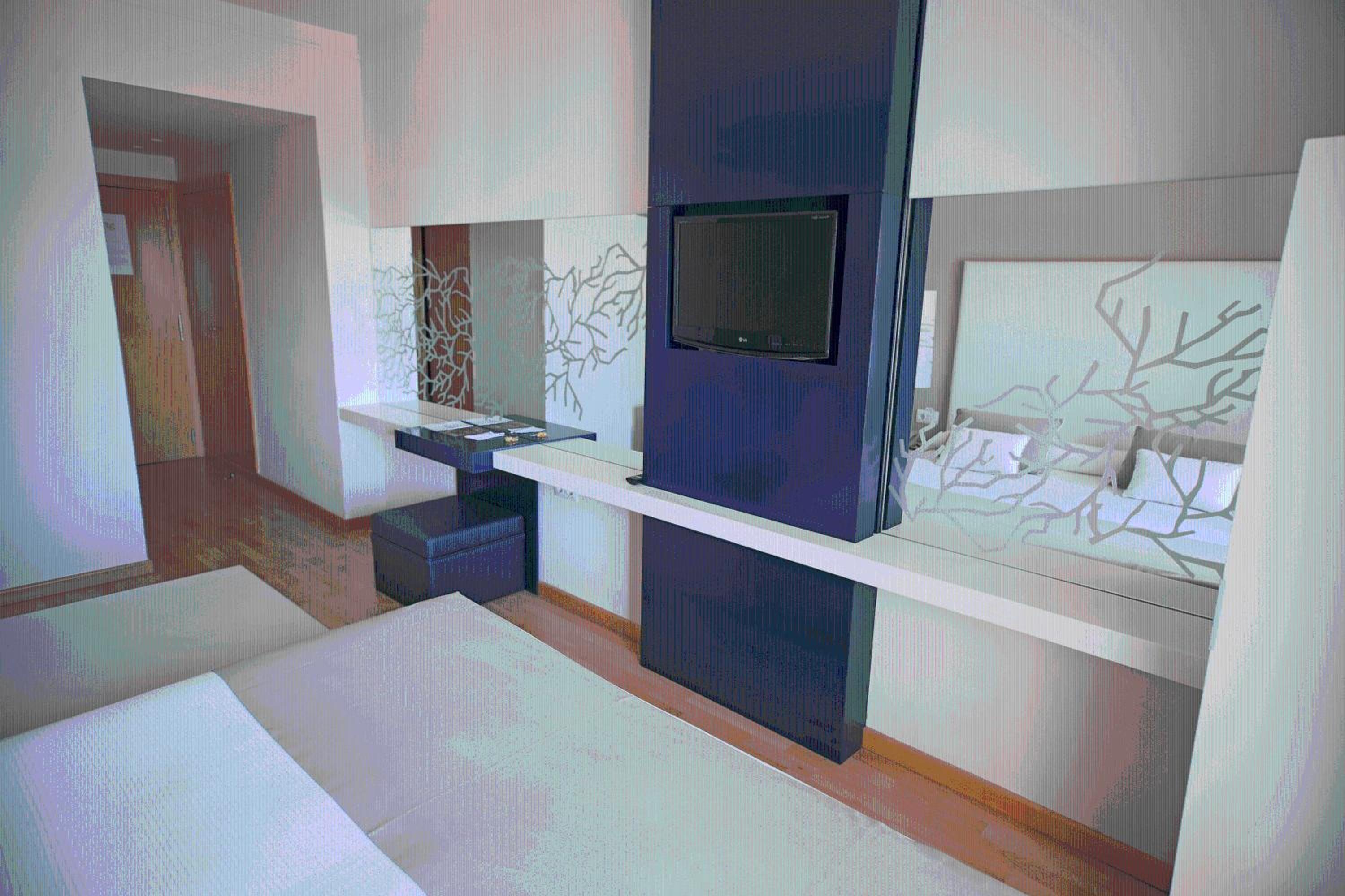 Basic Double or Twin Room - Photo 2