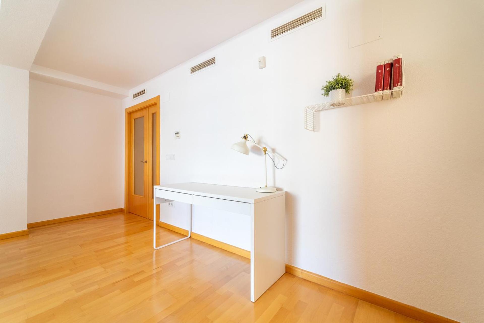 Apartment with Balcony - Photo 49