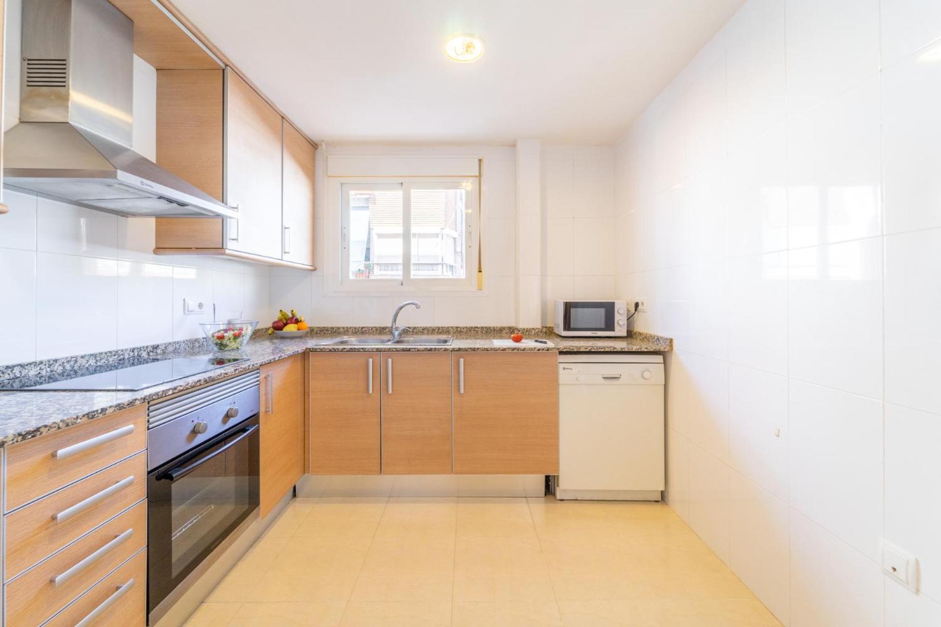 Apartment with Balcony - Photo 14