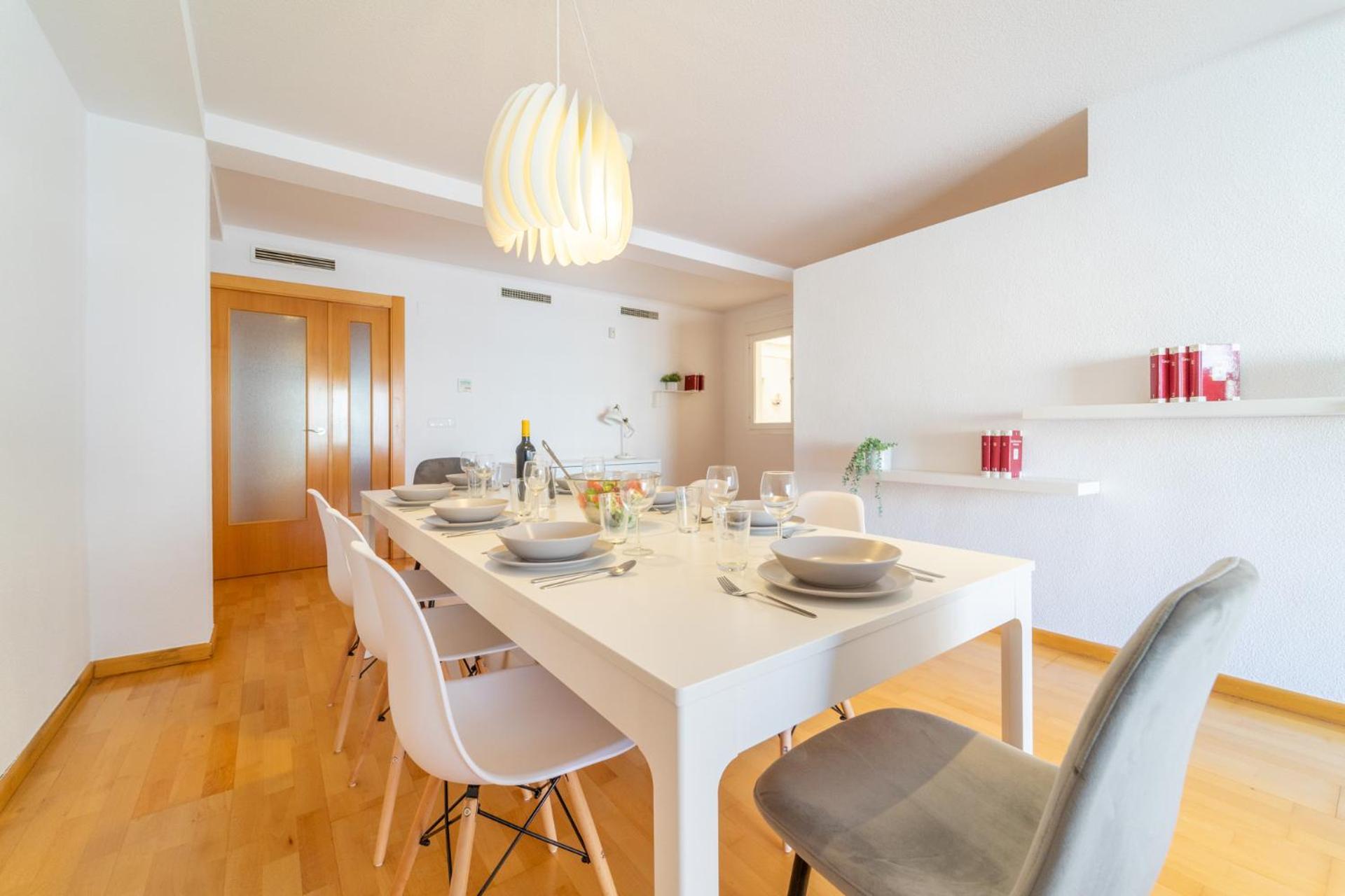 Apartment with Balcony - Photo 23