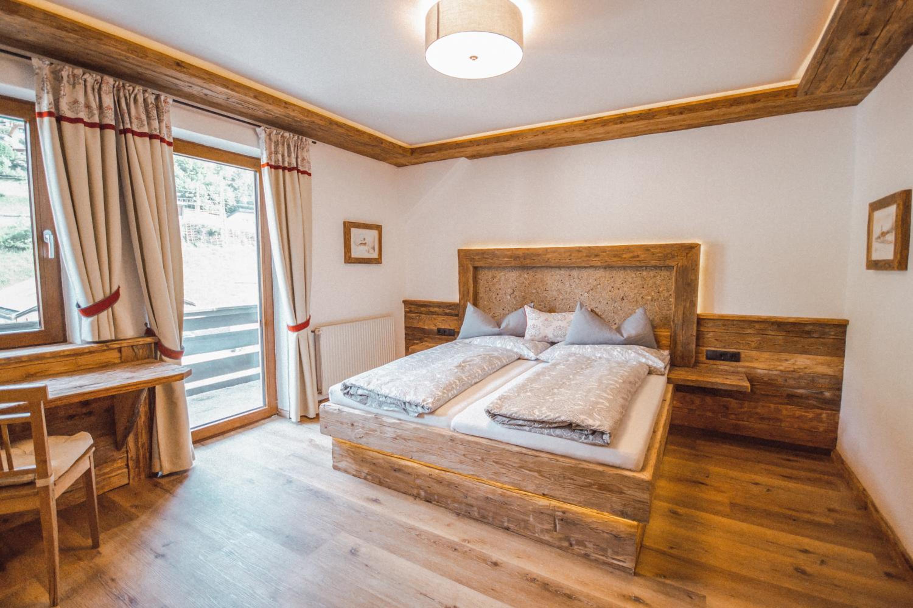 Deluxe Double Room - Photo 4