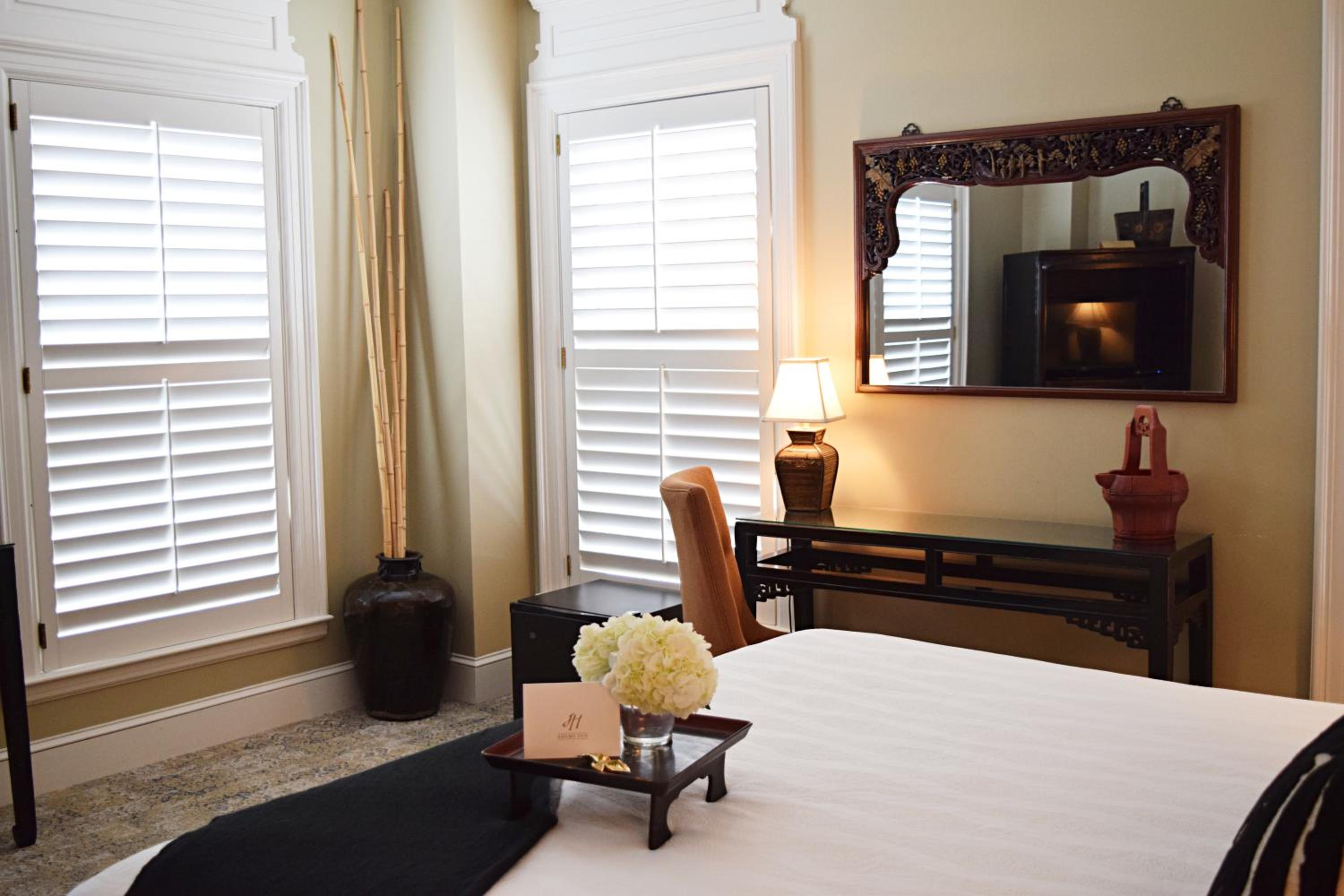 1 King Bed, Luxury Room, Non-Smoking - Photo 9