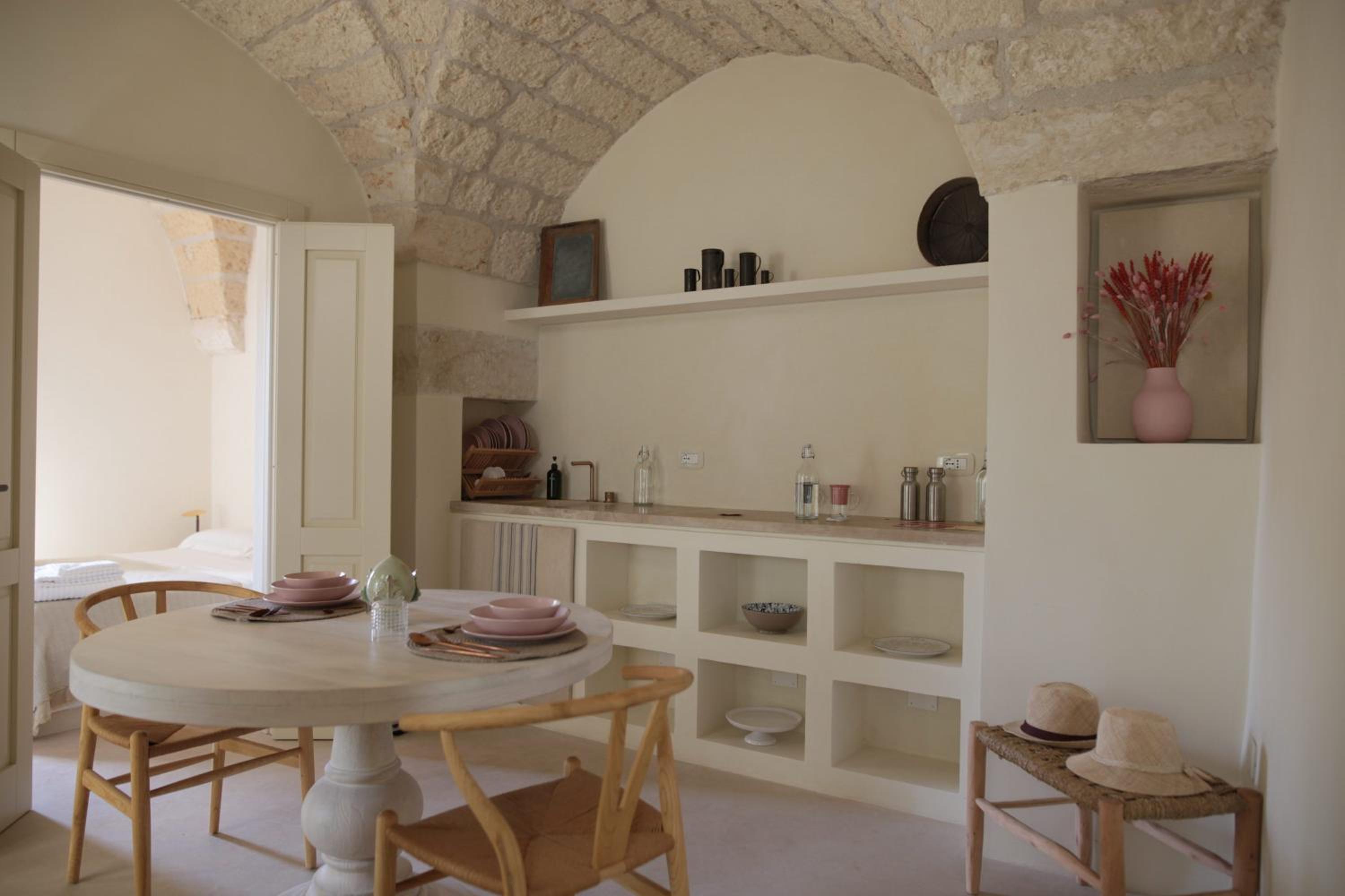 One-Bedroom House - Photo 4