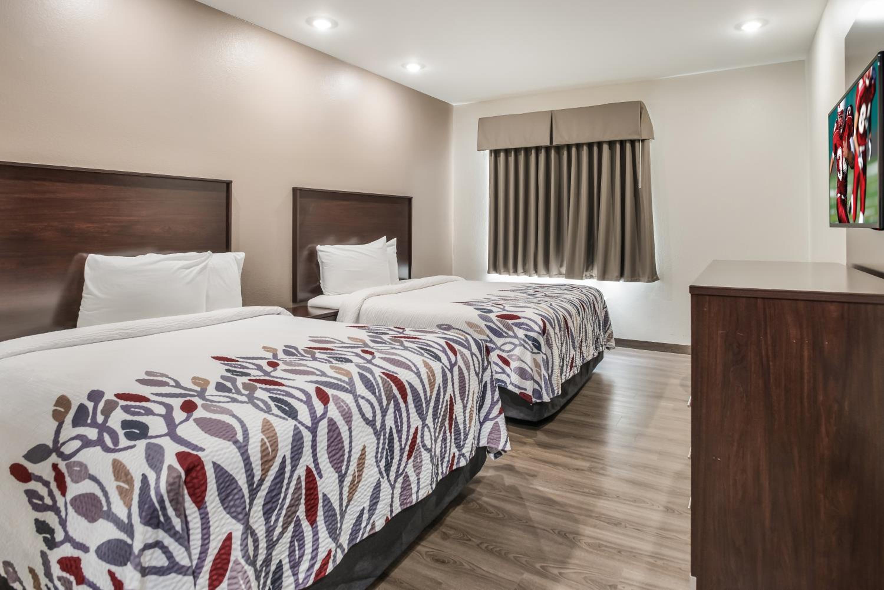 Deluxe Room with Two Queen Beds Non-Smoking  photo 1