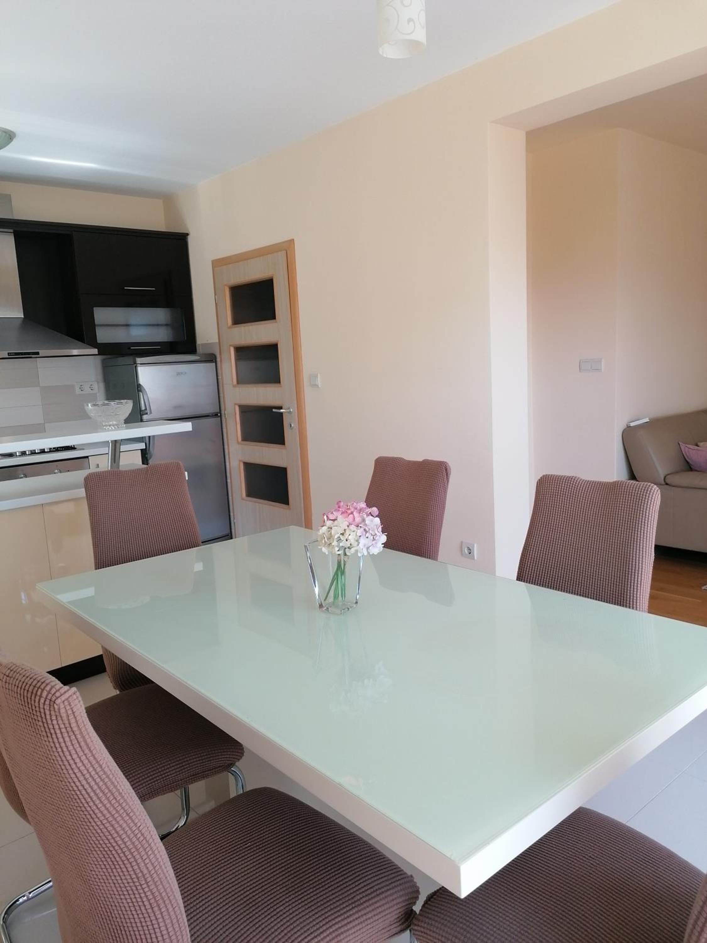 Three-Bedroom Apartment - Photo 27