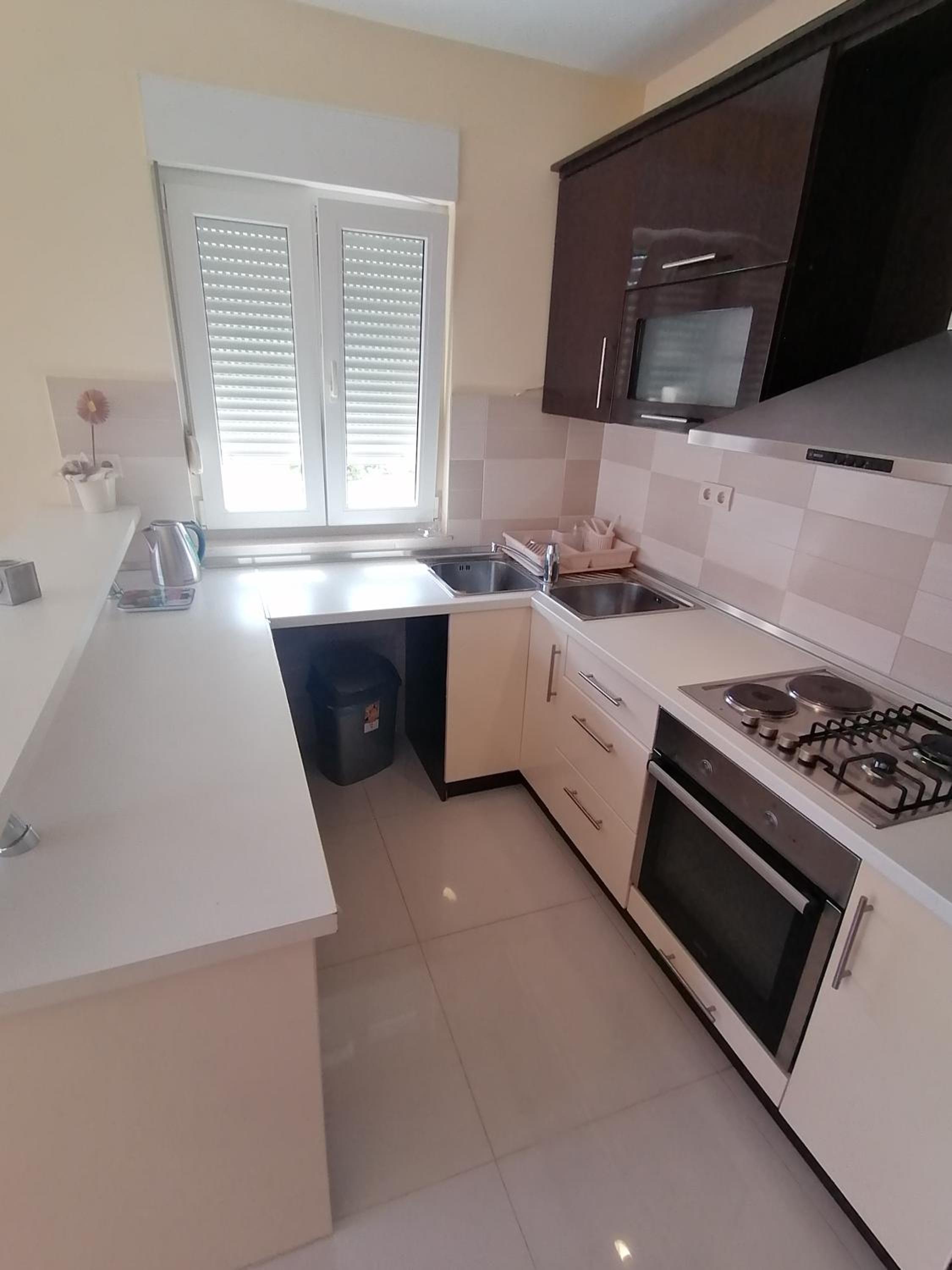 Three-Bedroom Apartment - Photo 25