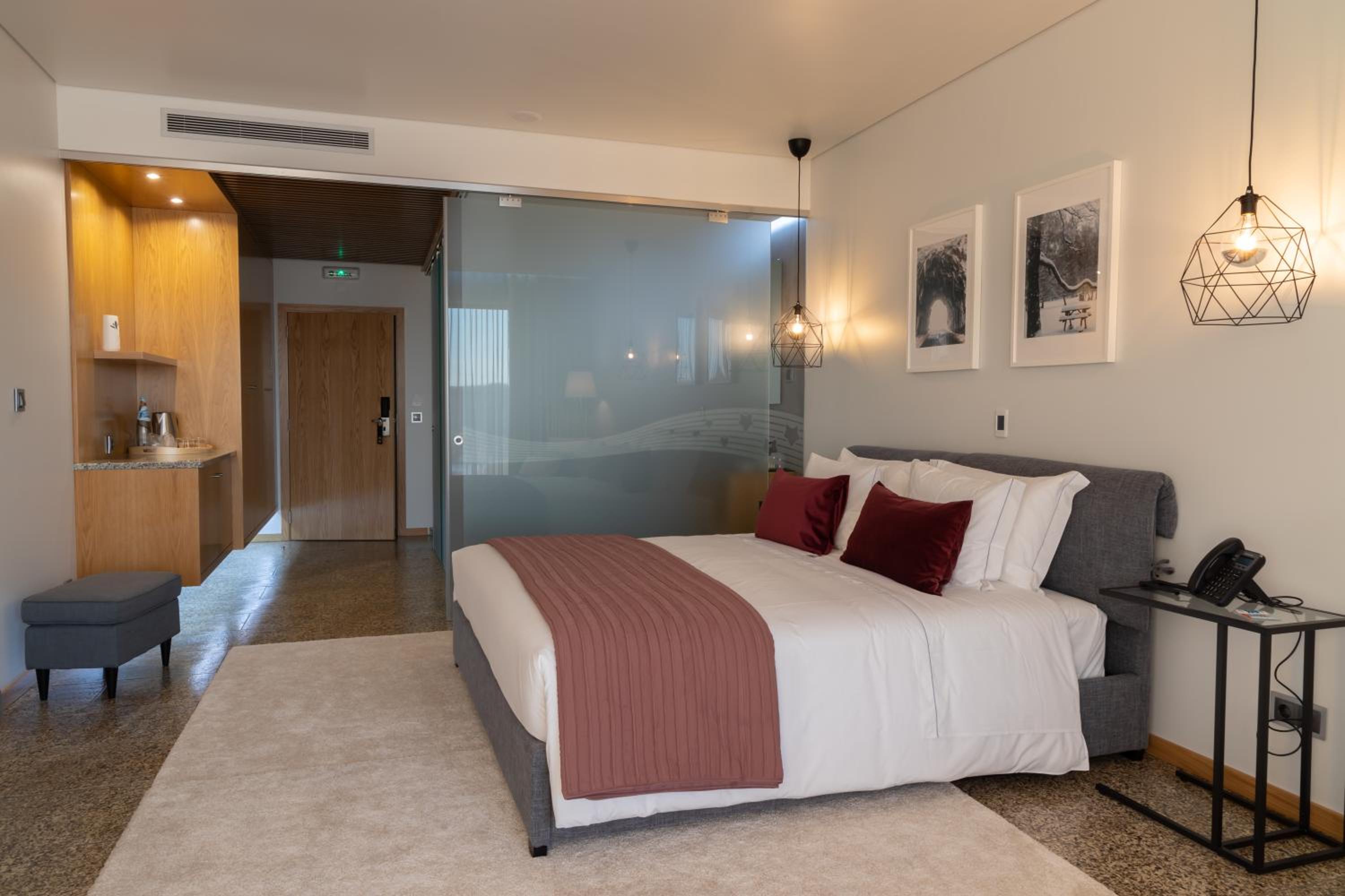 King Room with Balcony - Photo 1