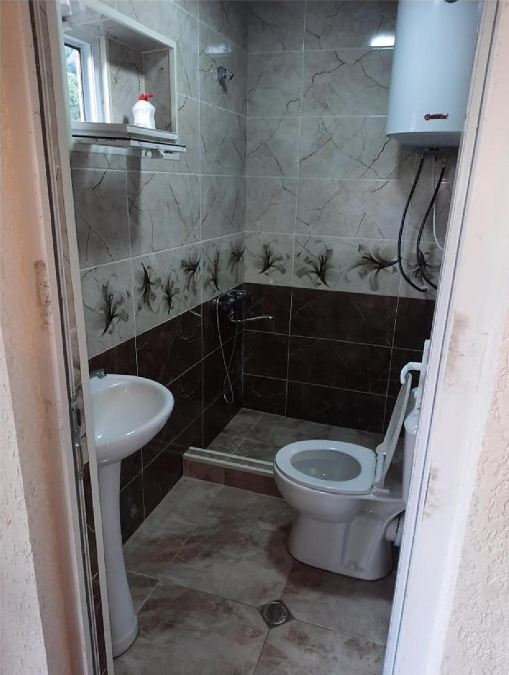 Quadruple Room with Shared Bathroom photo 3