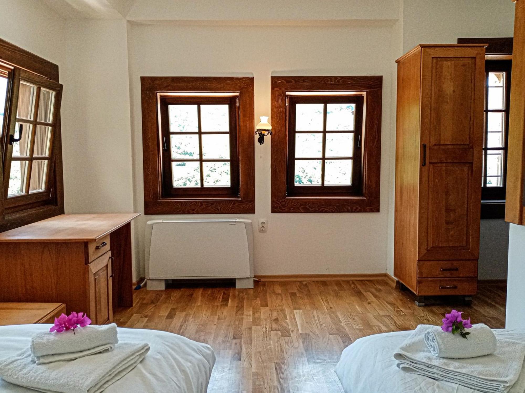 Double Room with Mountain View - Photo 7