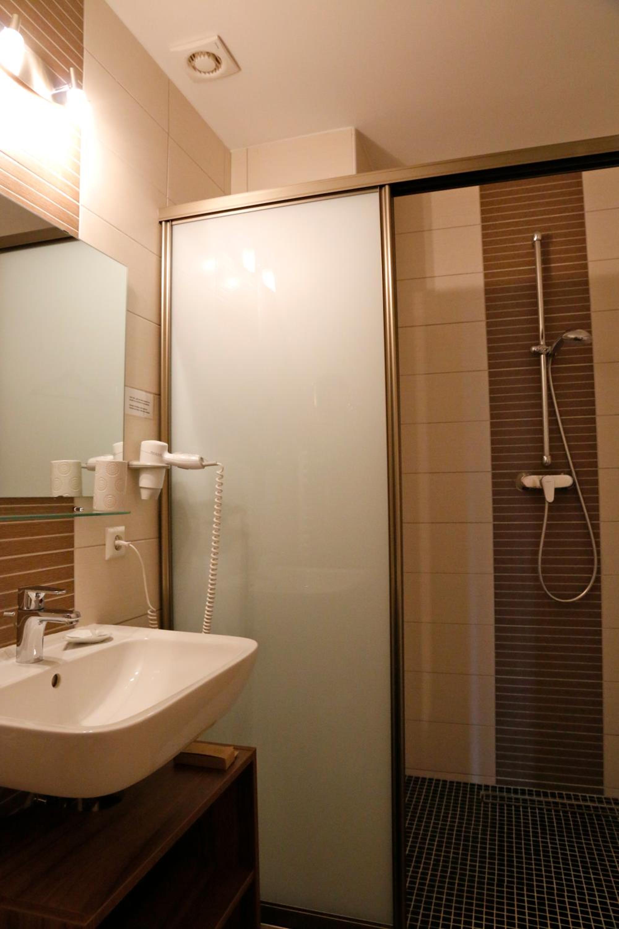 Large Single Room With Balcony photo 2