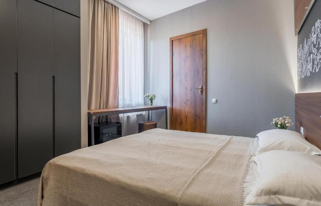 Standard Double Room - Photo 4