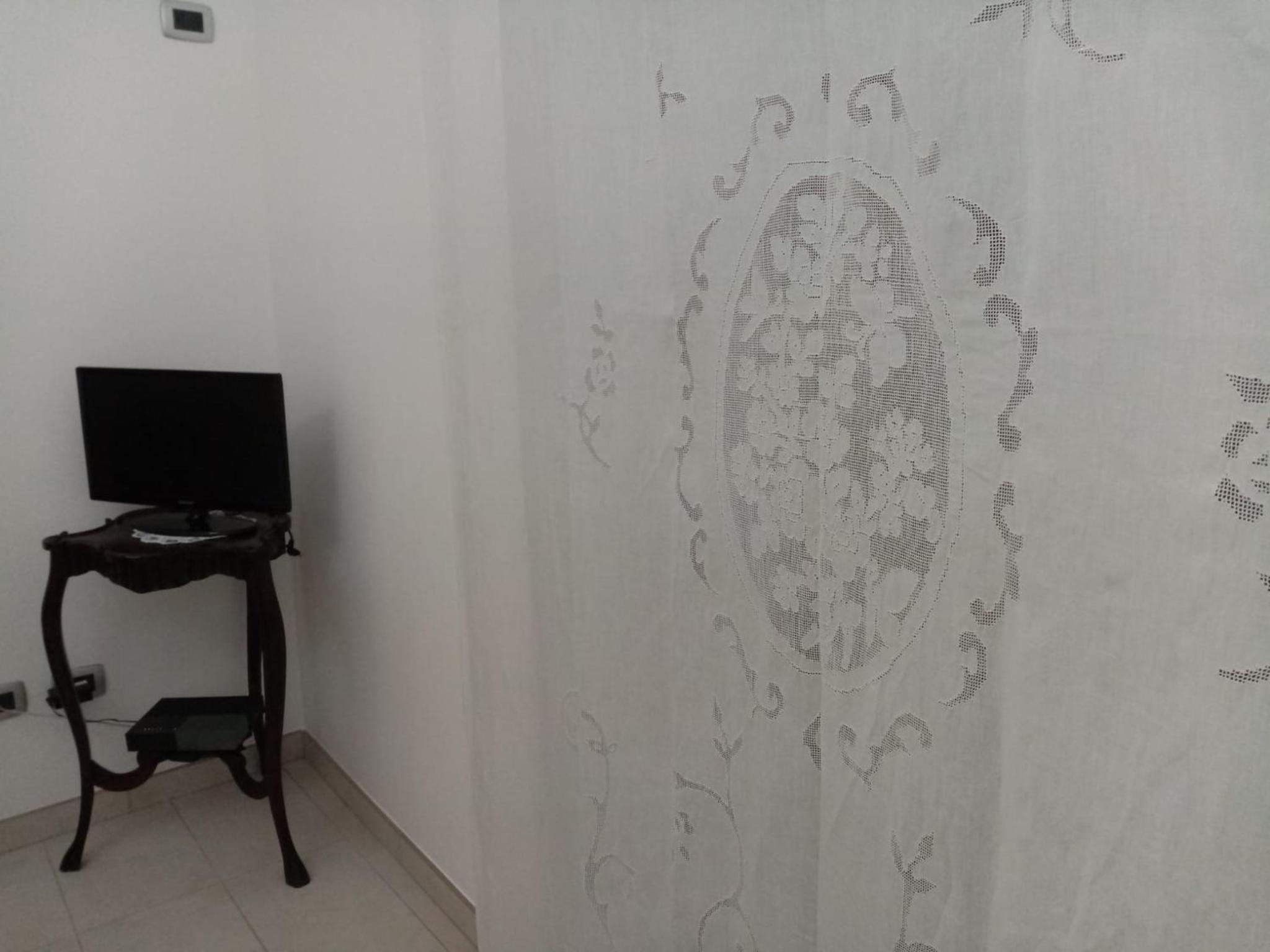 Double Room - Photo 8