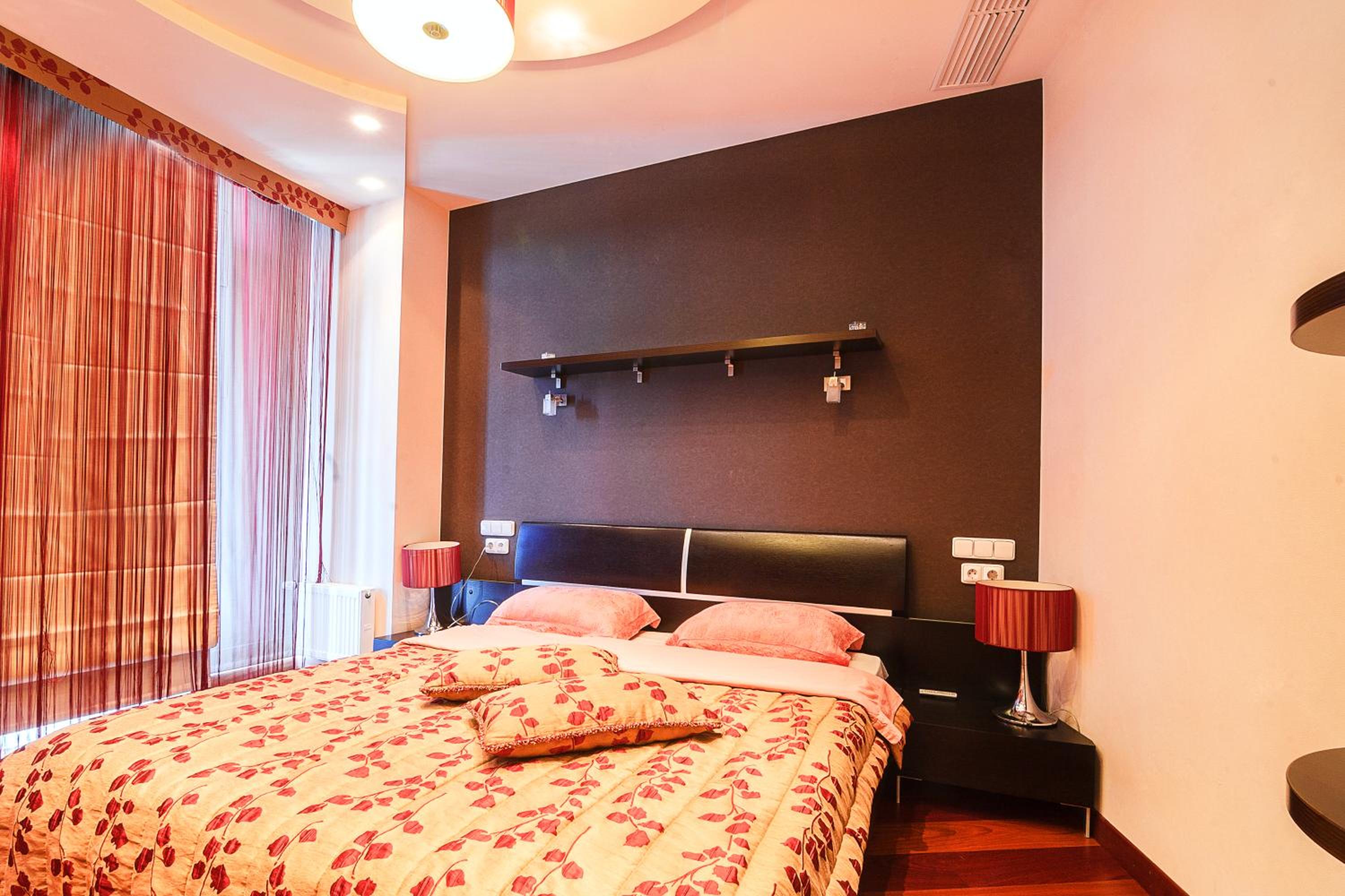 One-Bedroom Apartment with Balcony photo 3