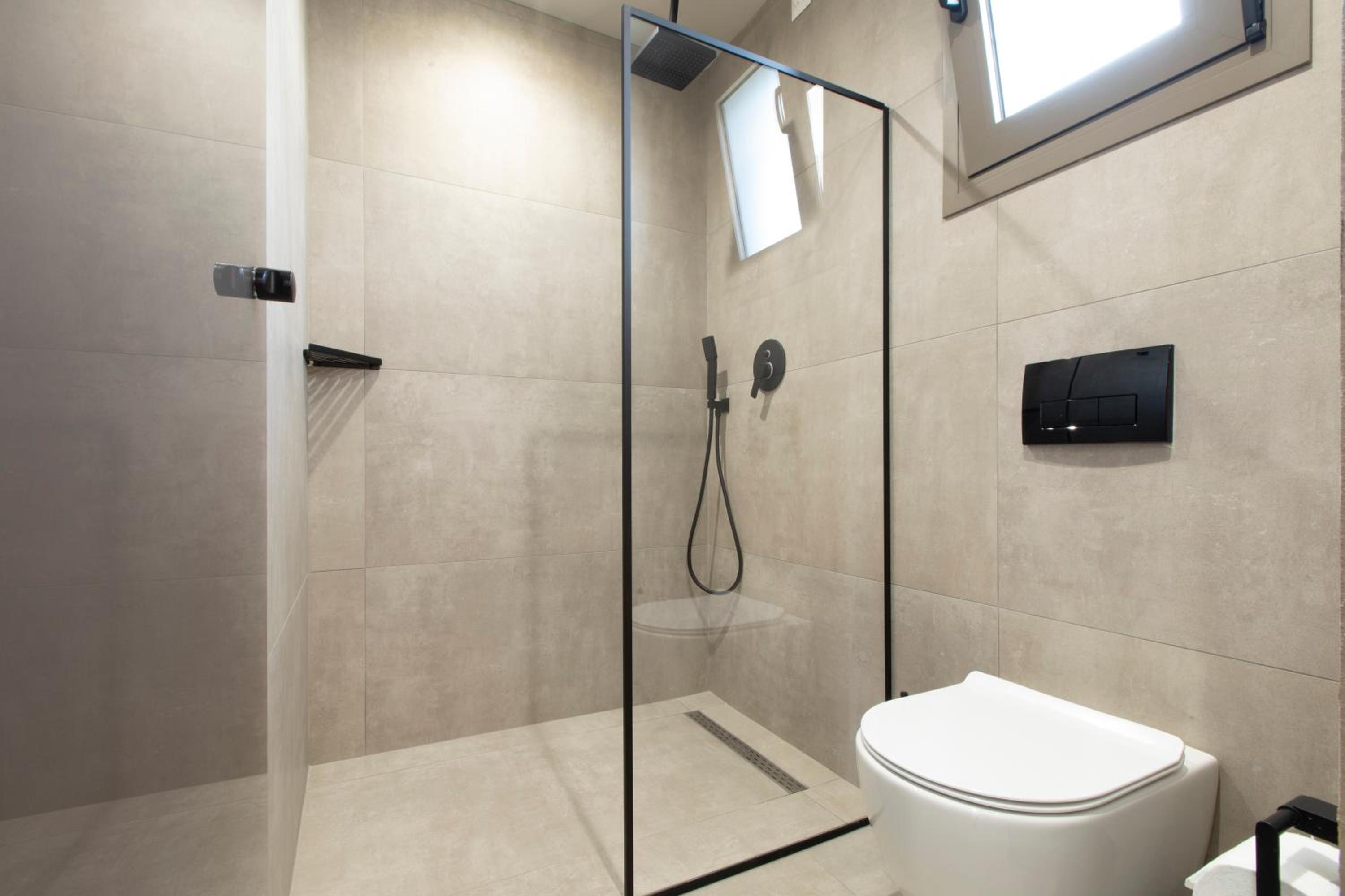 Comfort Triple Room with Shower photo 2