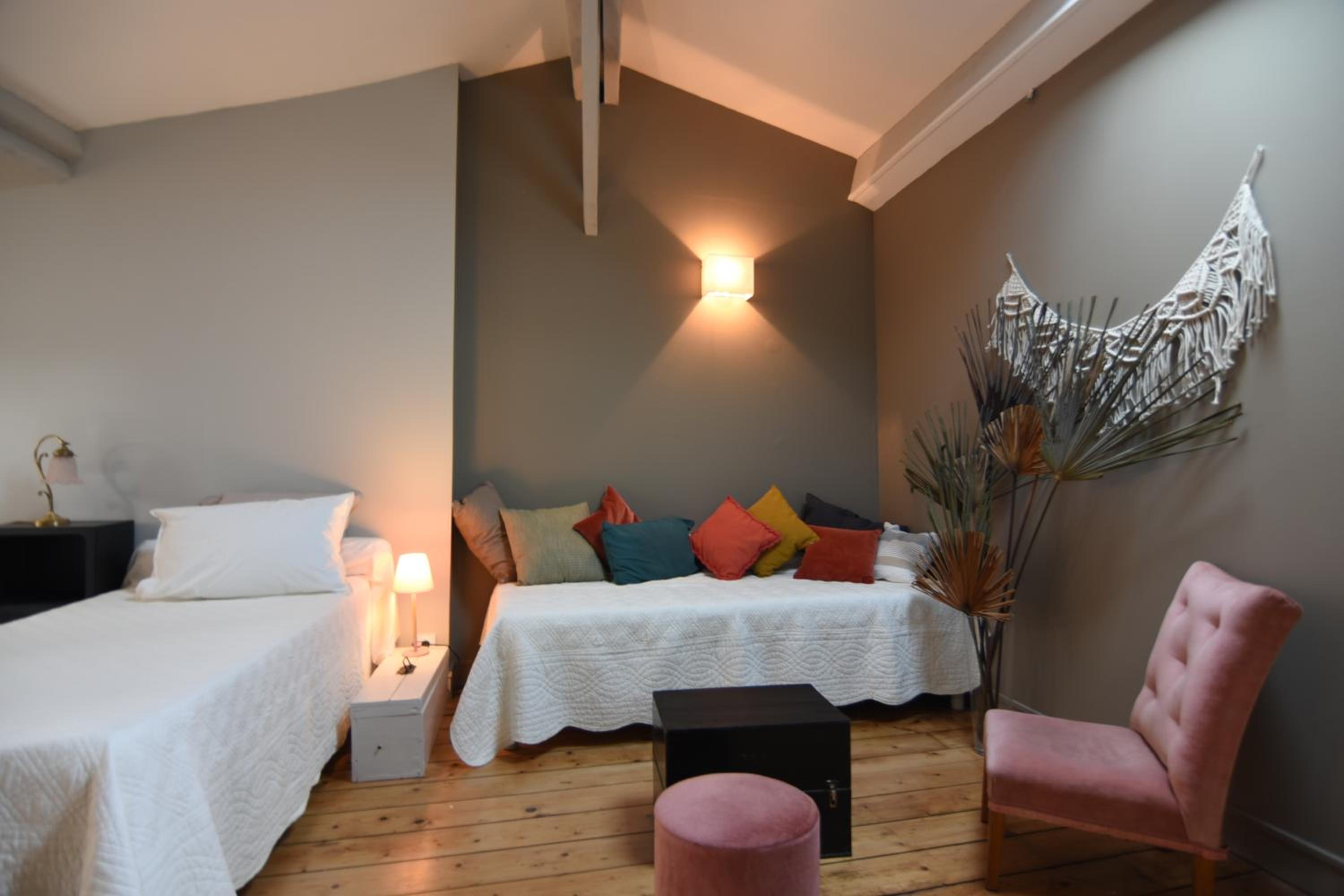 Triple Room with Private Bathroom - Photo 6