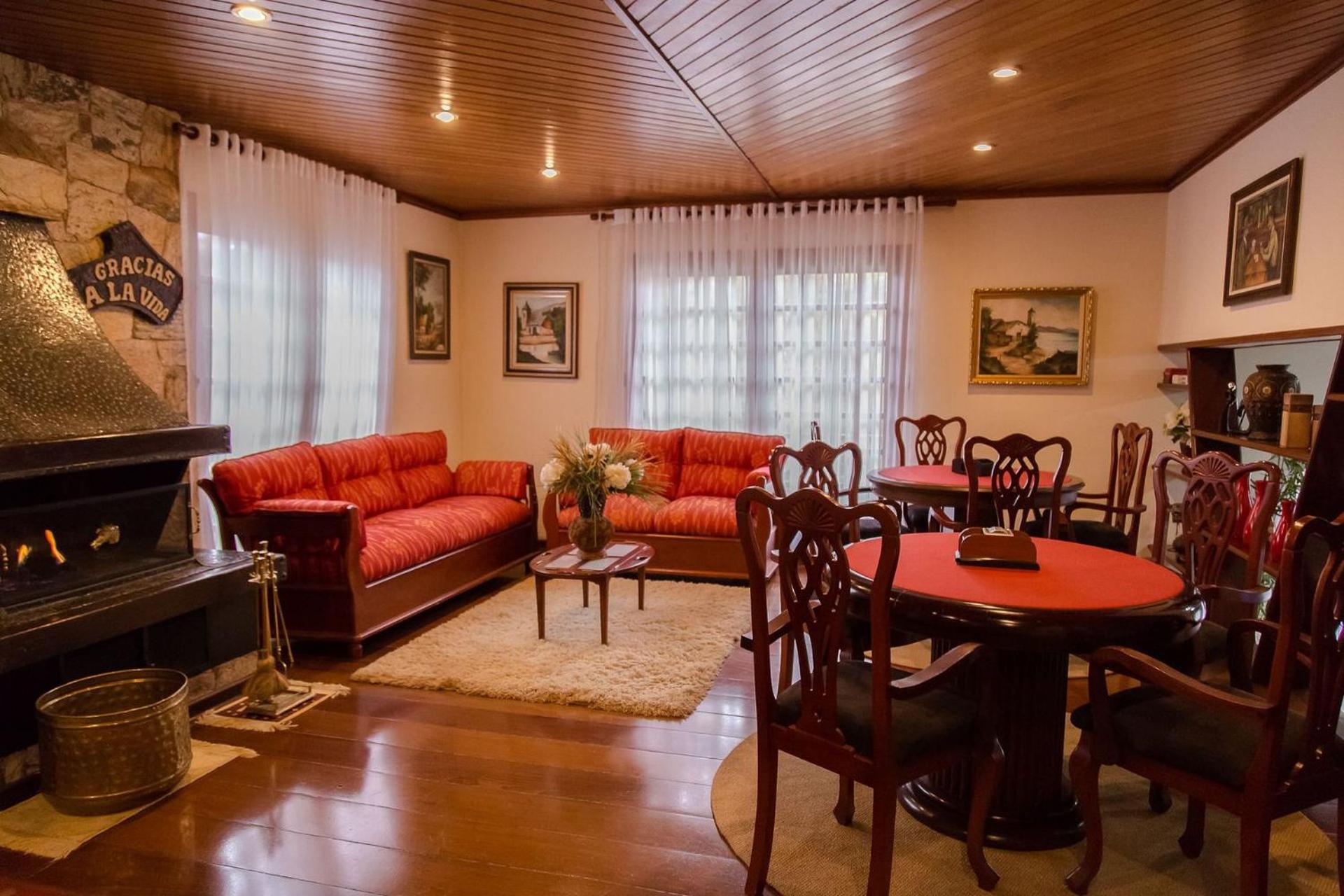 Superior Suite - Photo 36