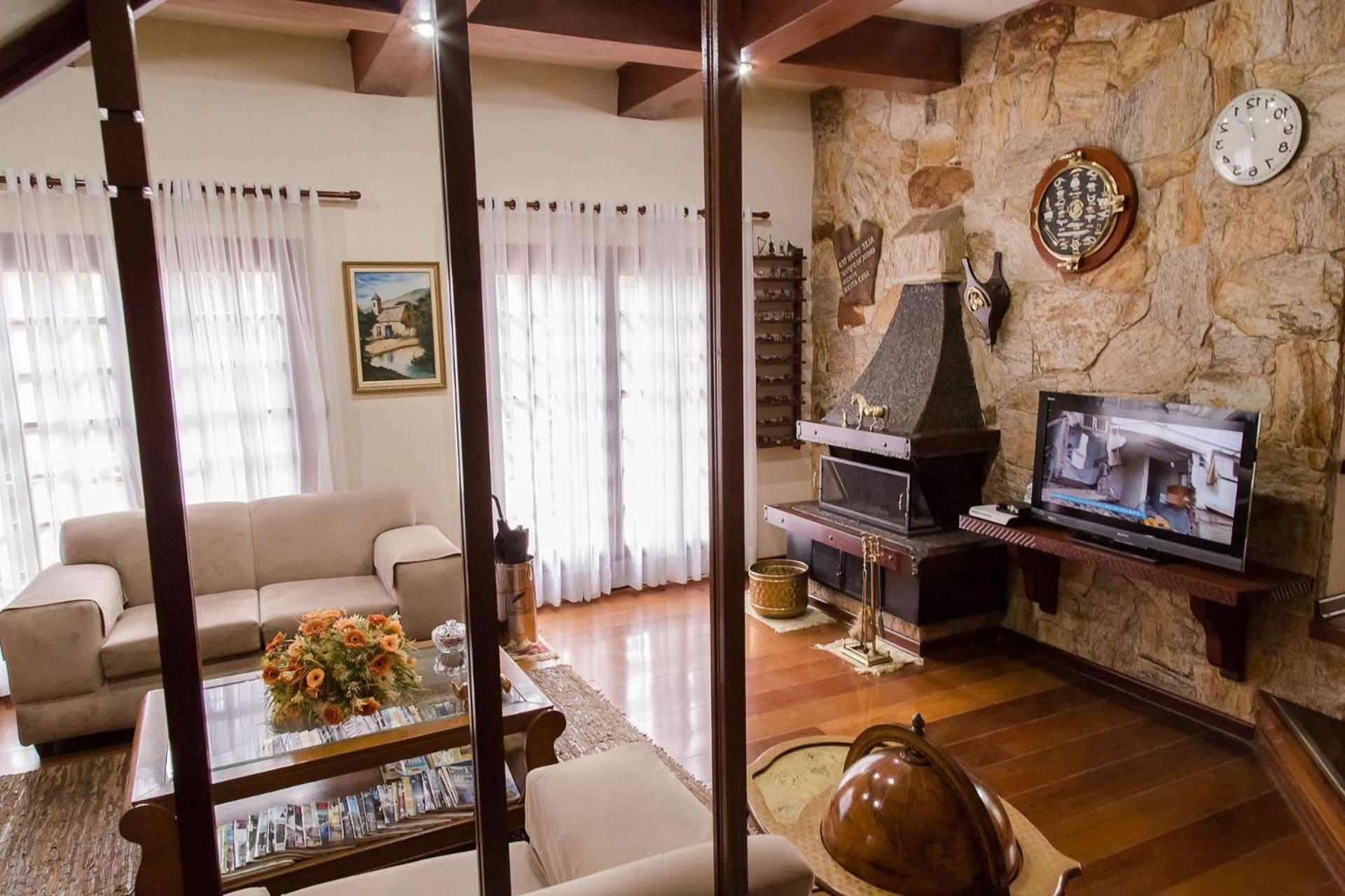 Superior Suite - Photo 29