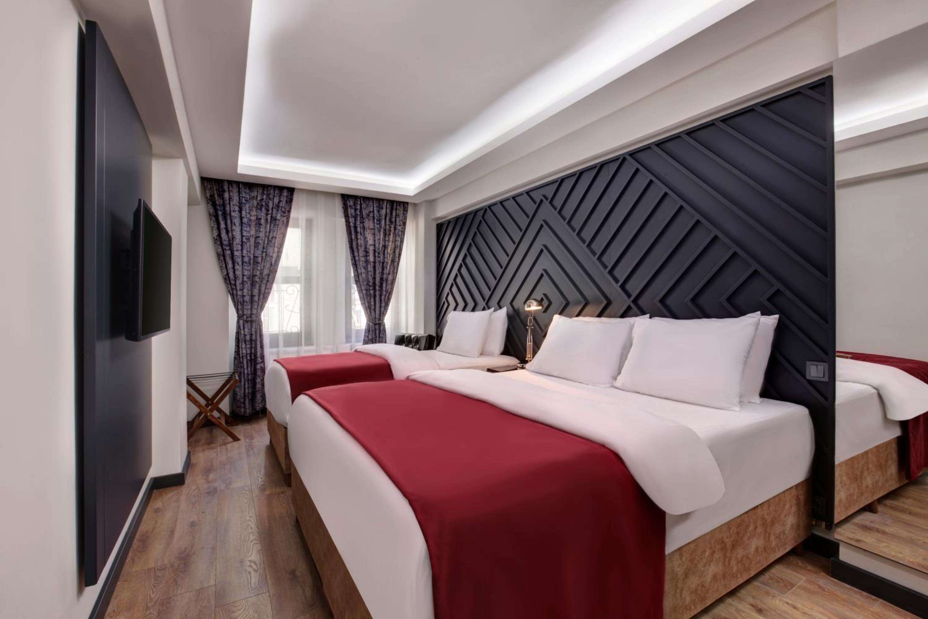 Deluxe Triple Room photo 1