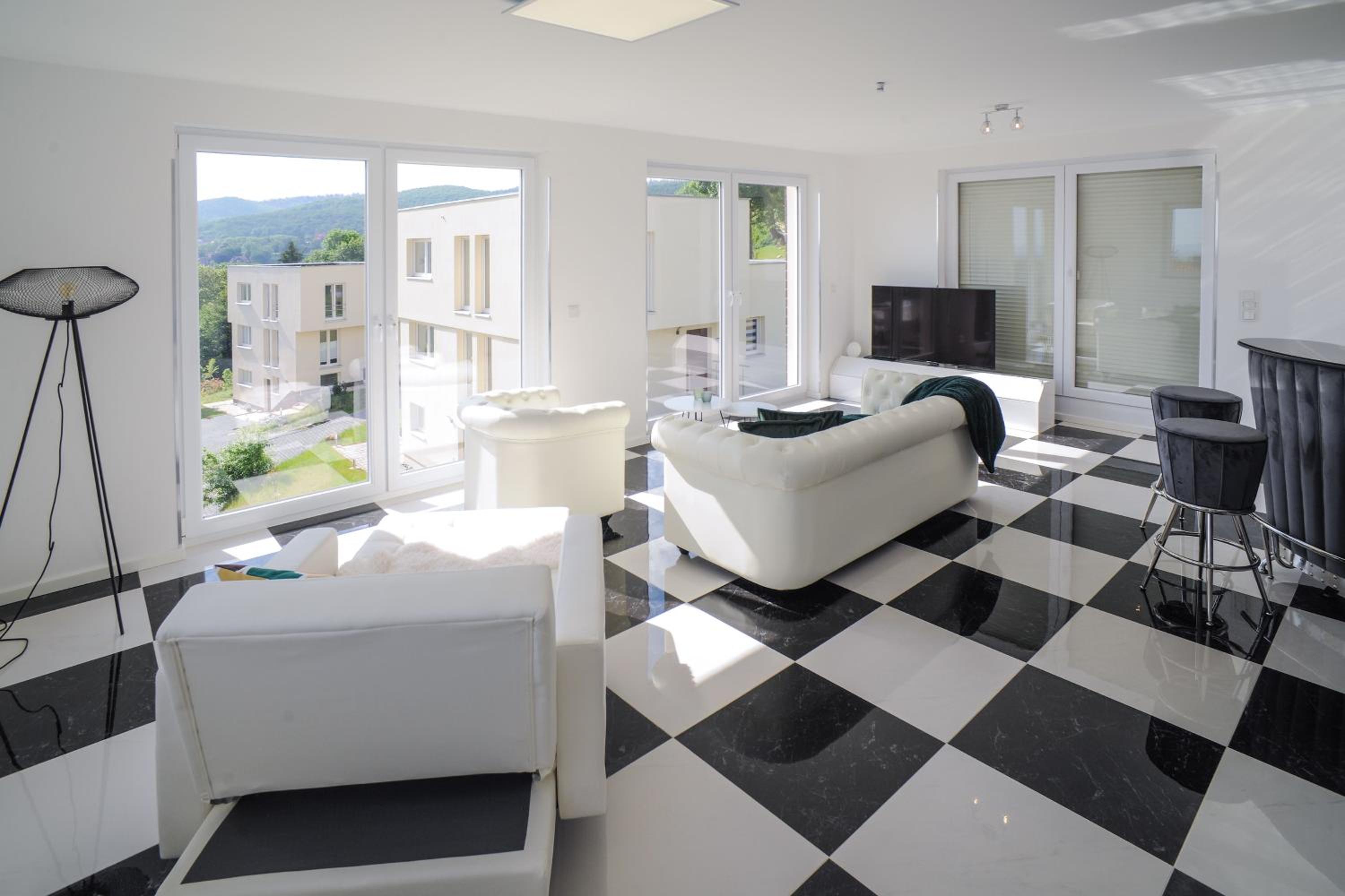 Apartment with Terrace - Photo 1