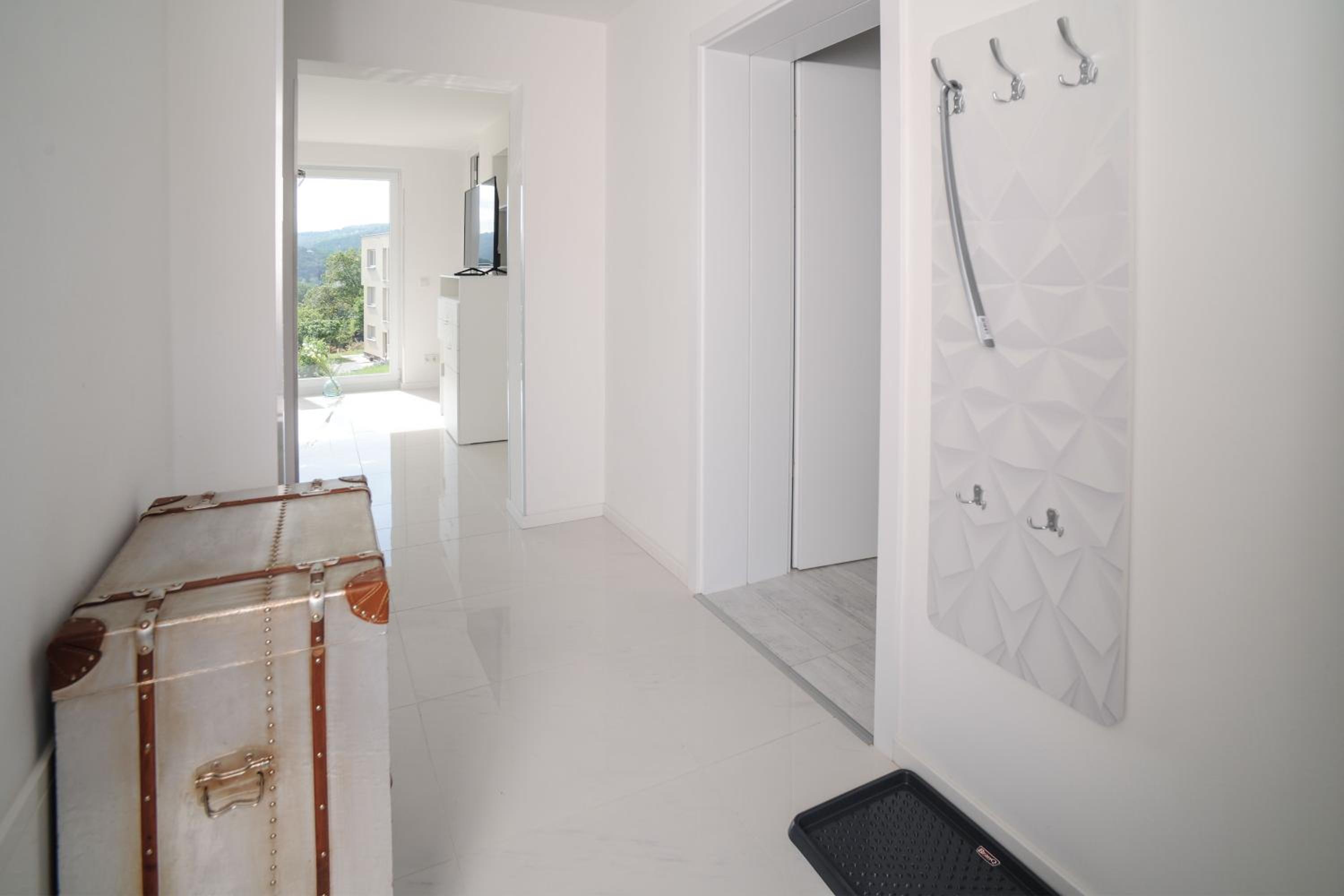 Apartment with Terrace - Photo 2