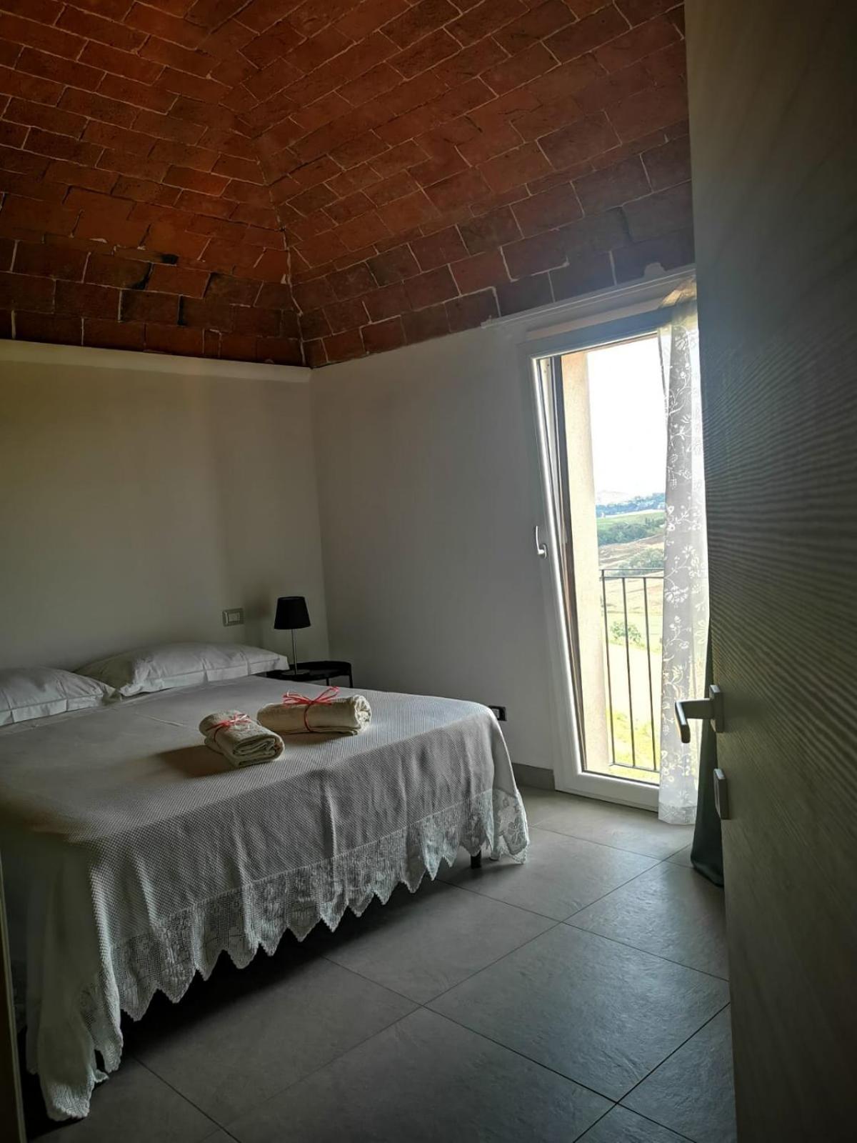 Two-Bedroom Apartment - Photo 17