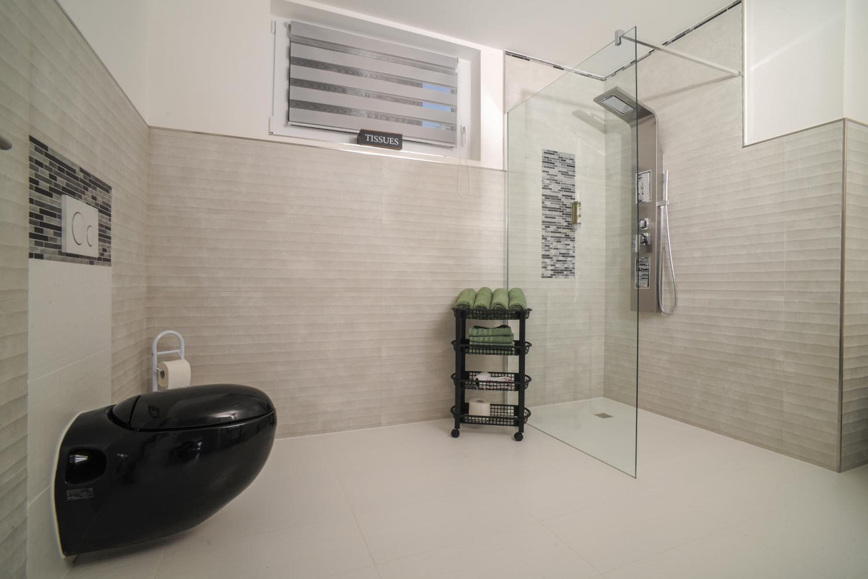 Two-Bedroom Apartment - Photo 5