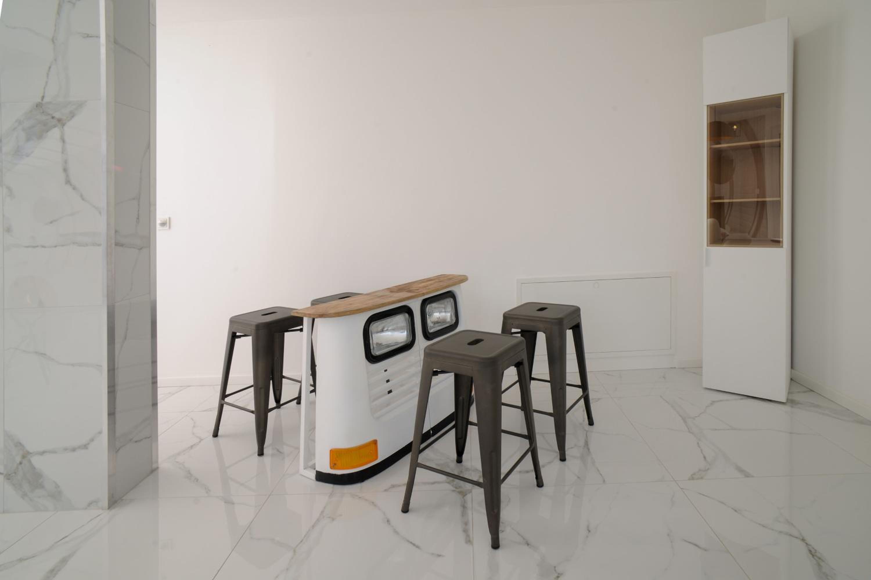 Two-Bedroom Apartment - Photo 11
