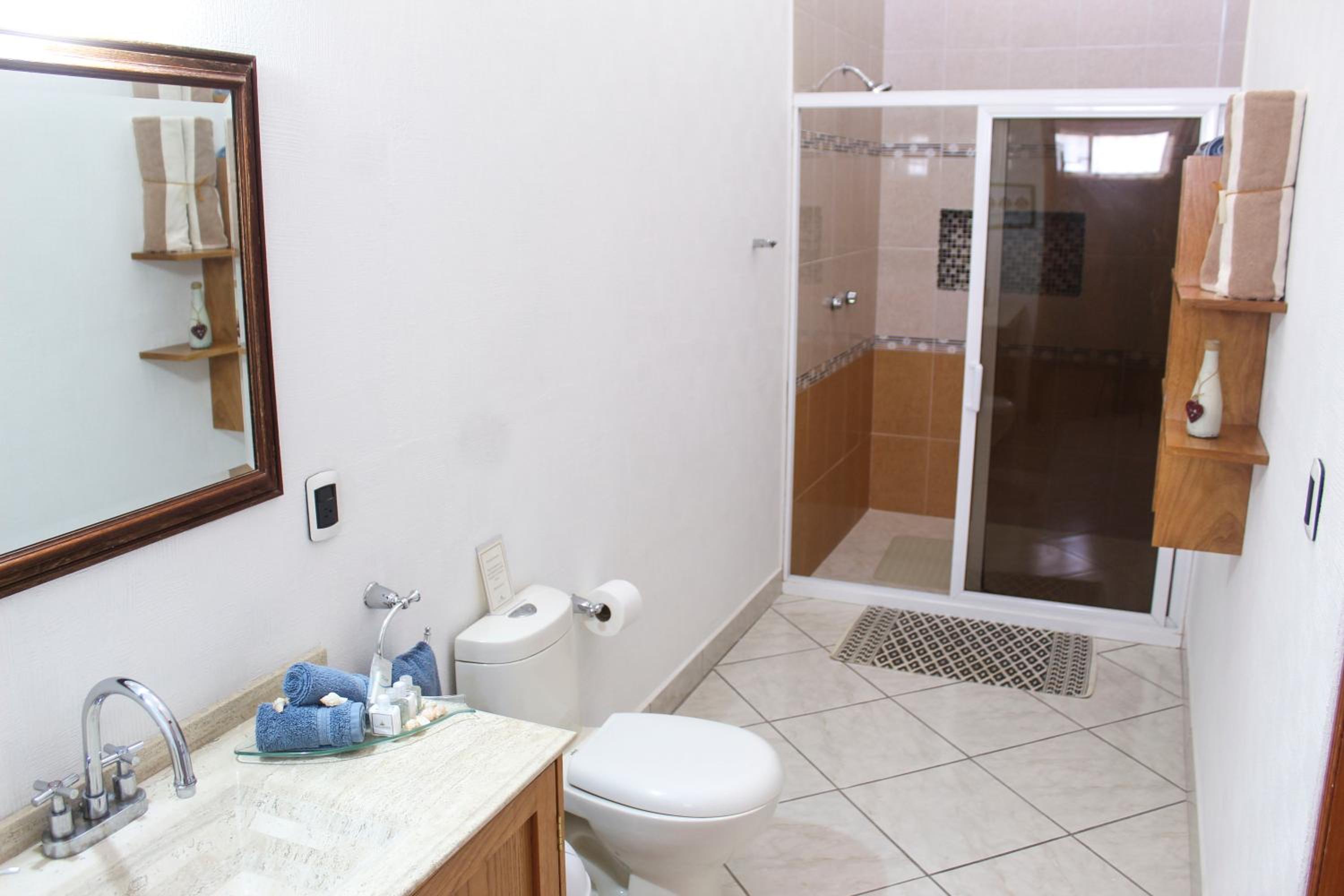 Family Room - Photo 5