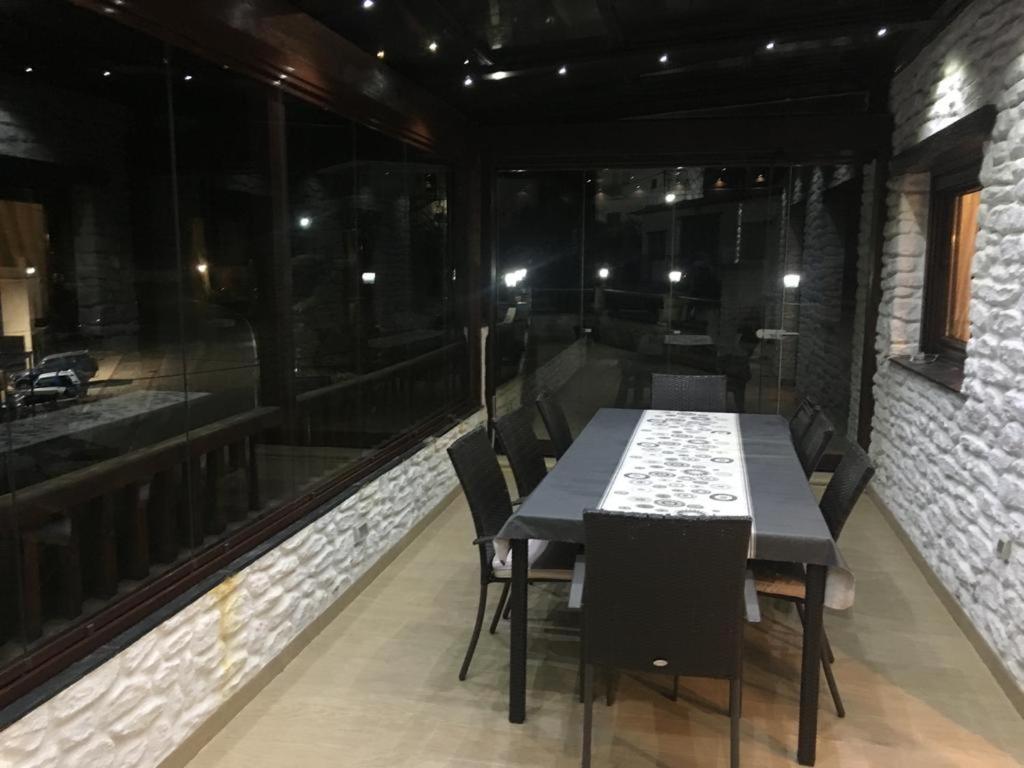 Apartment with Terrace - Photo 15