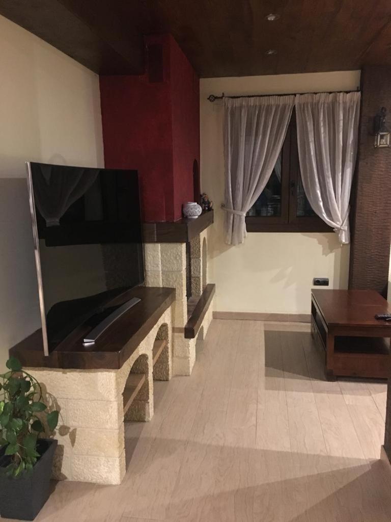 Apartment with Terrace - Photo 3